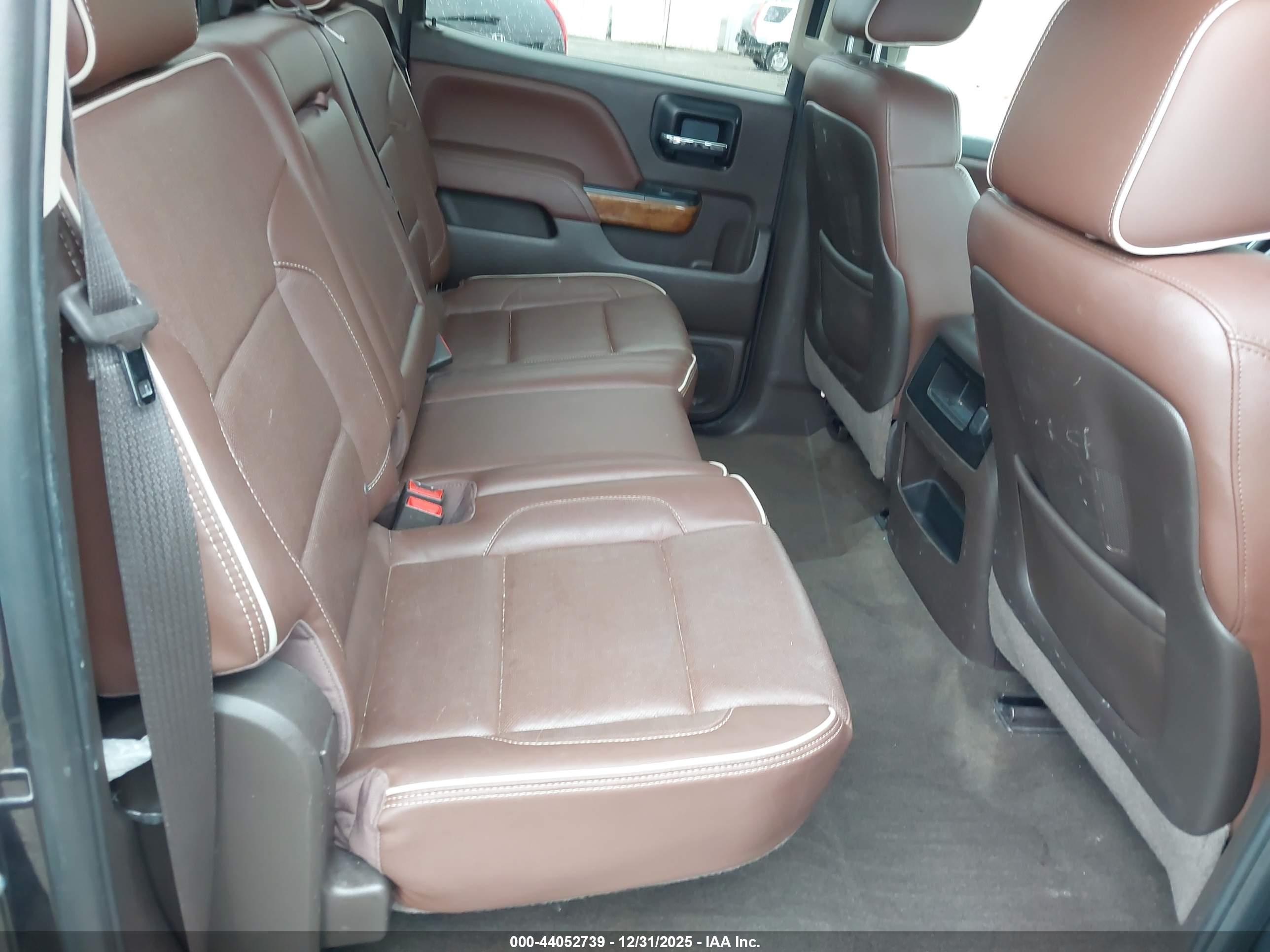 CHEVROLET SILVERADO image 8