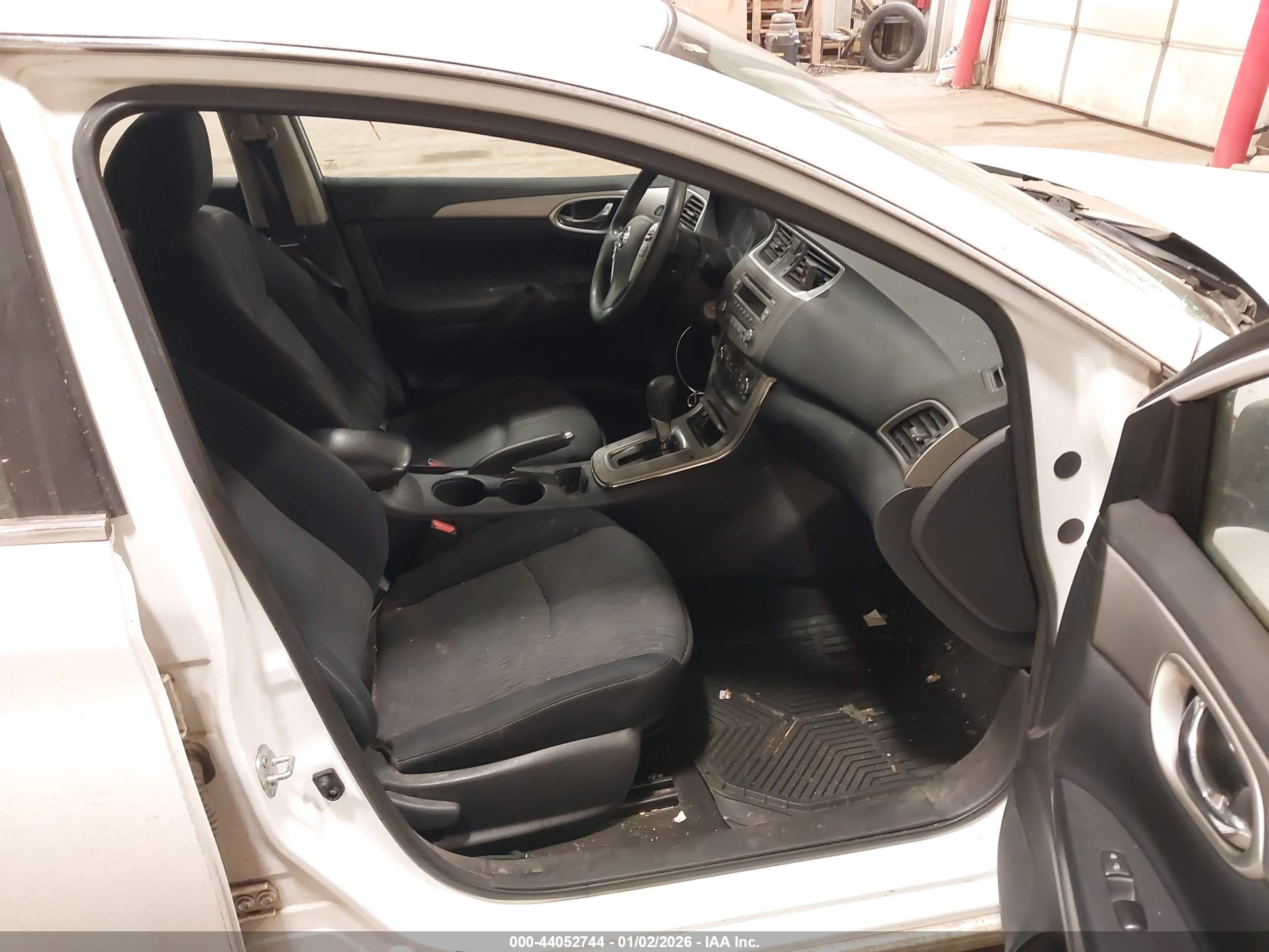 NISSAN SENTRA image 5