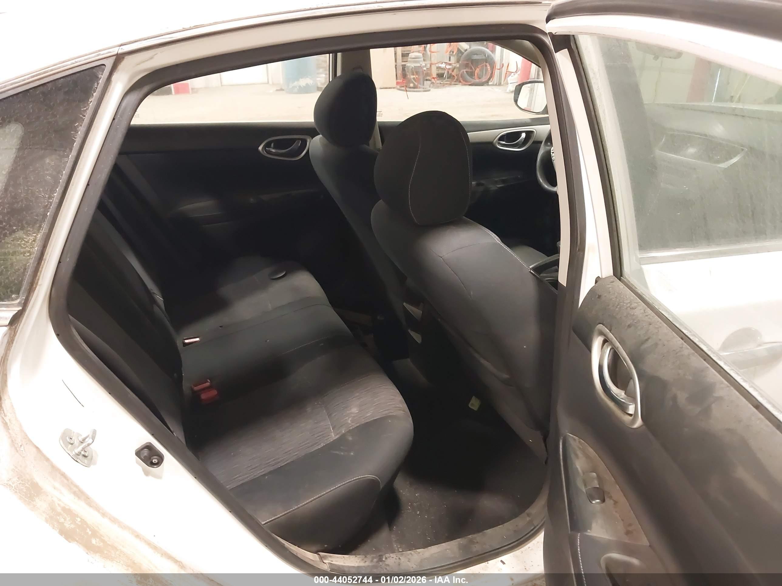 NISSAN SENTRA image 8