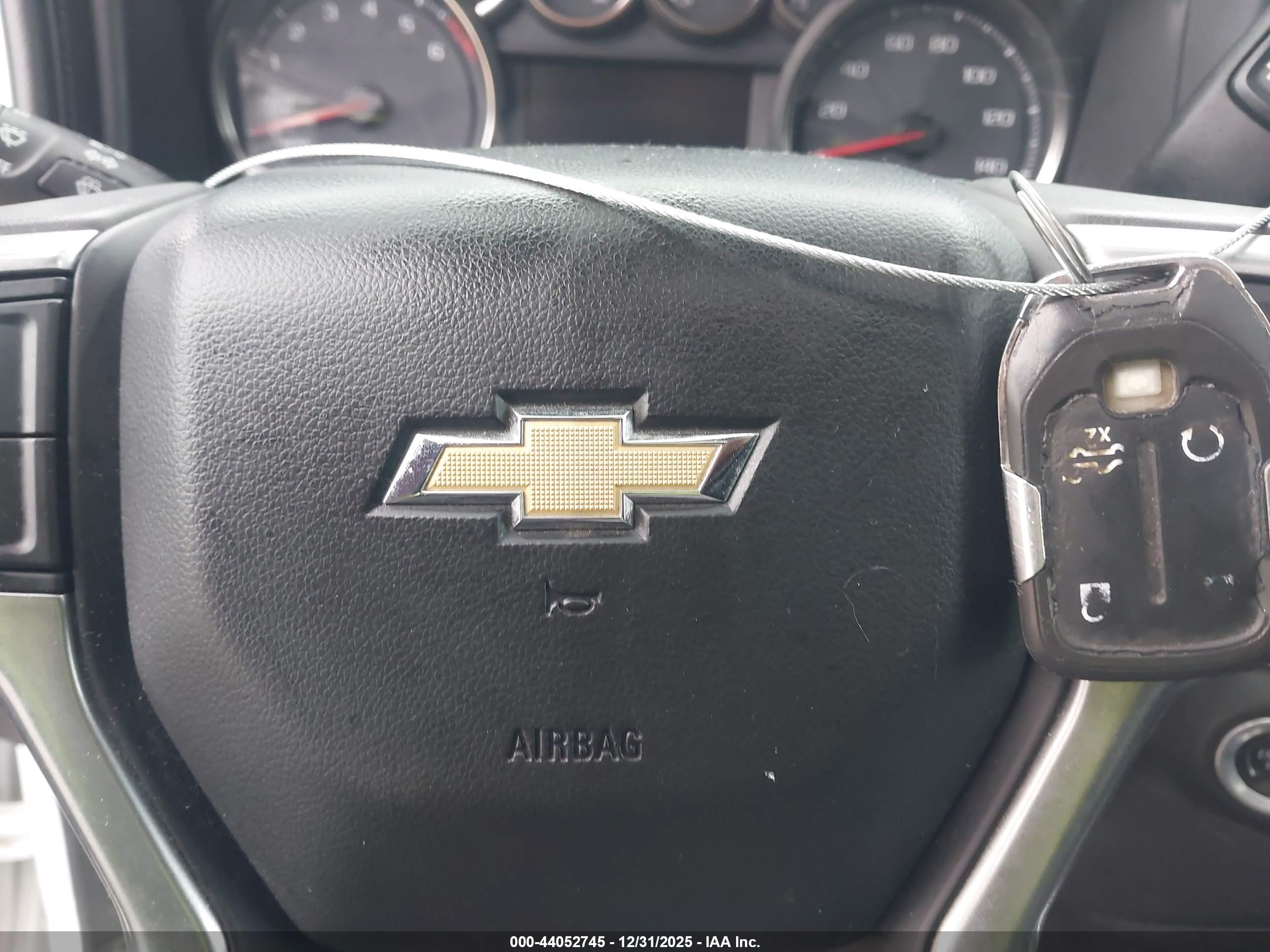 CHEVROLET SILVERADO image 11