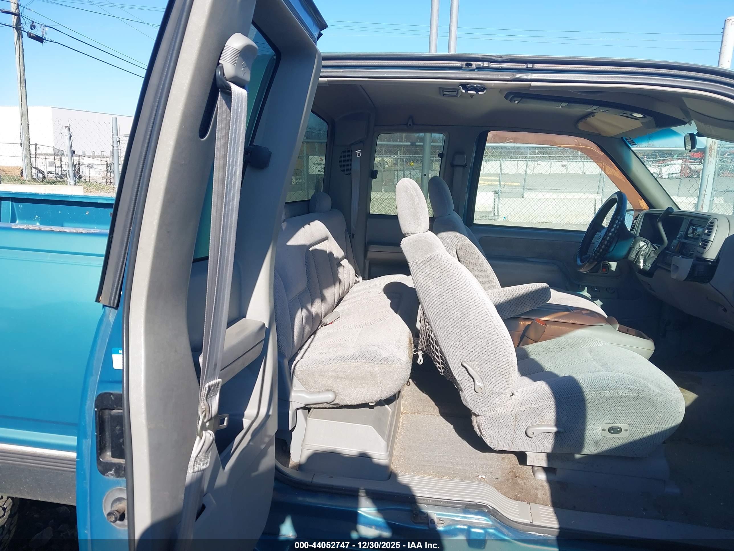 CHEVROLET K1500 image 8