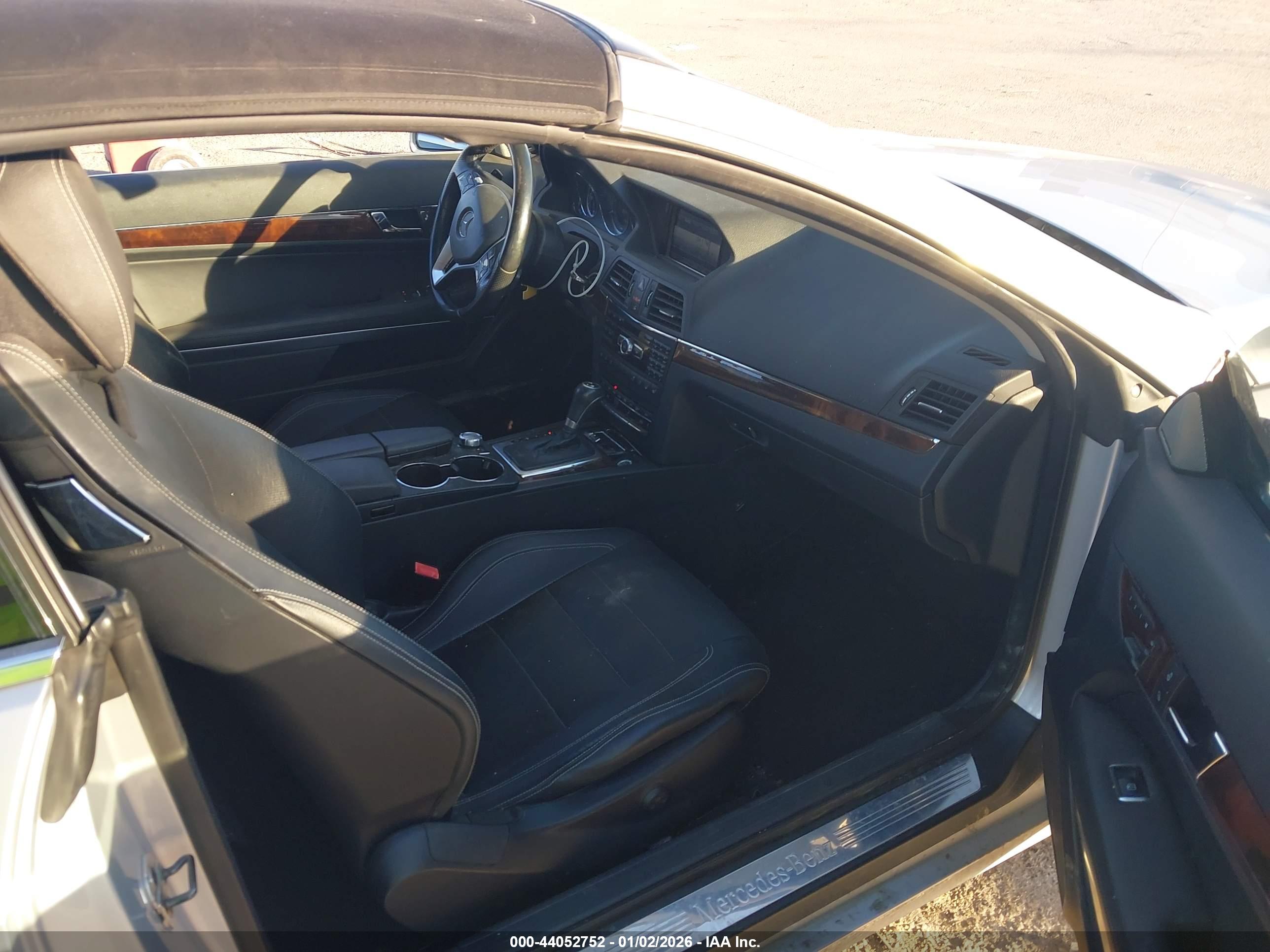 MERCEDES-BENZ E image 5