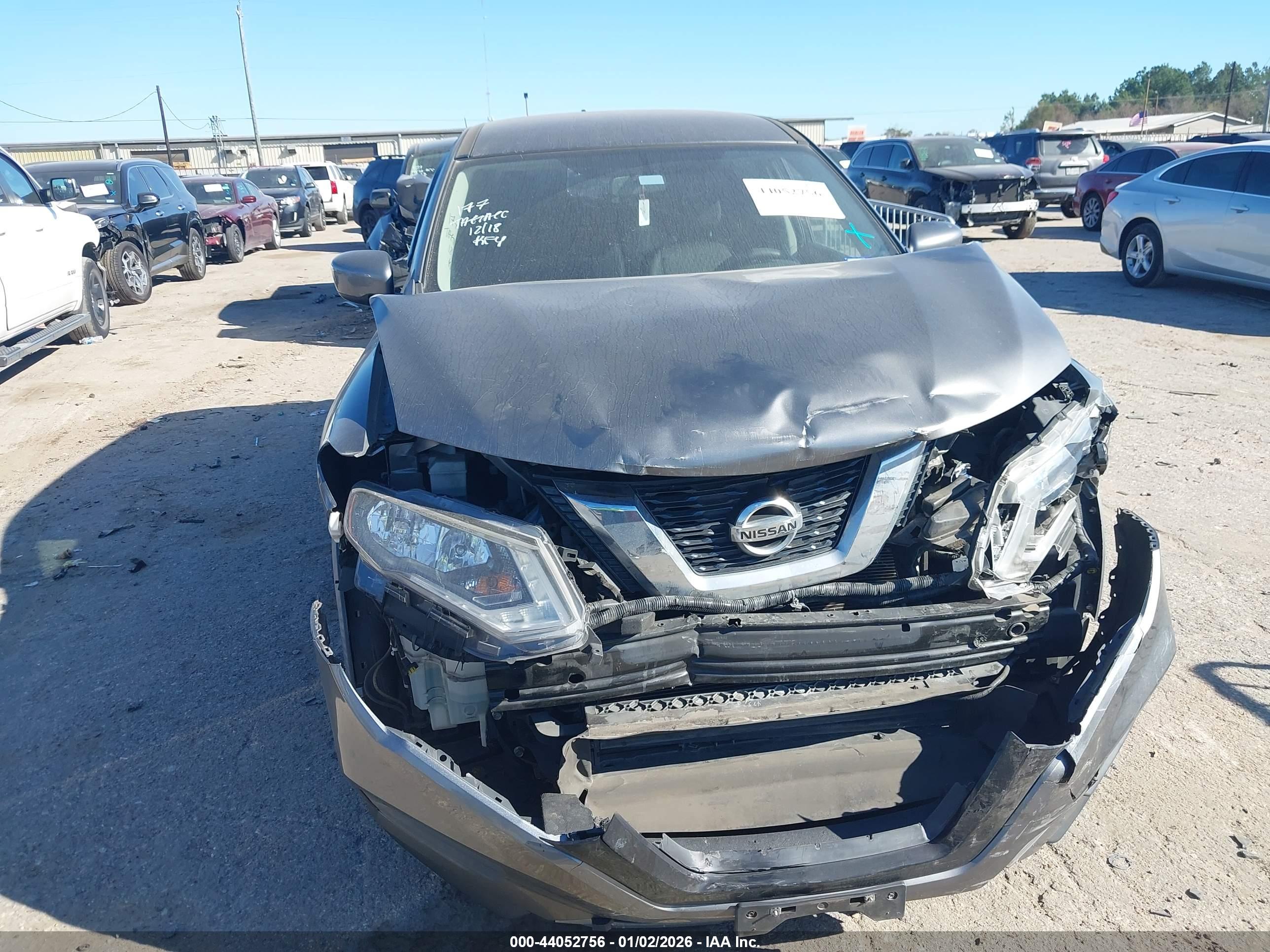 NISSAN ROGUE image 6