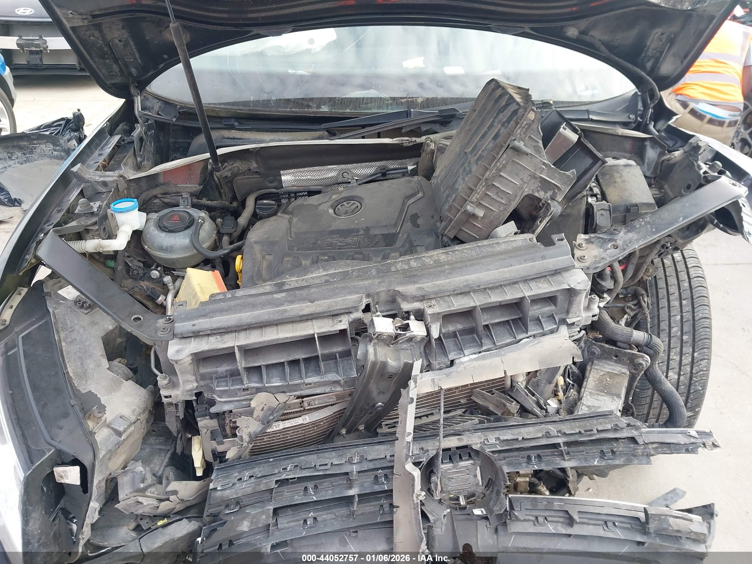VOLKSWAGEN TIGUAN image 10