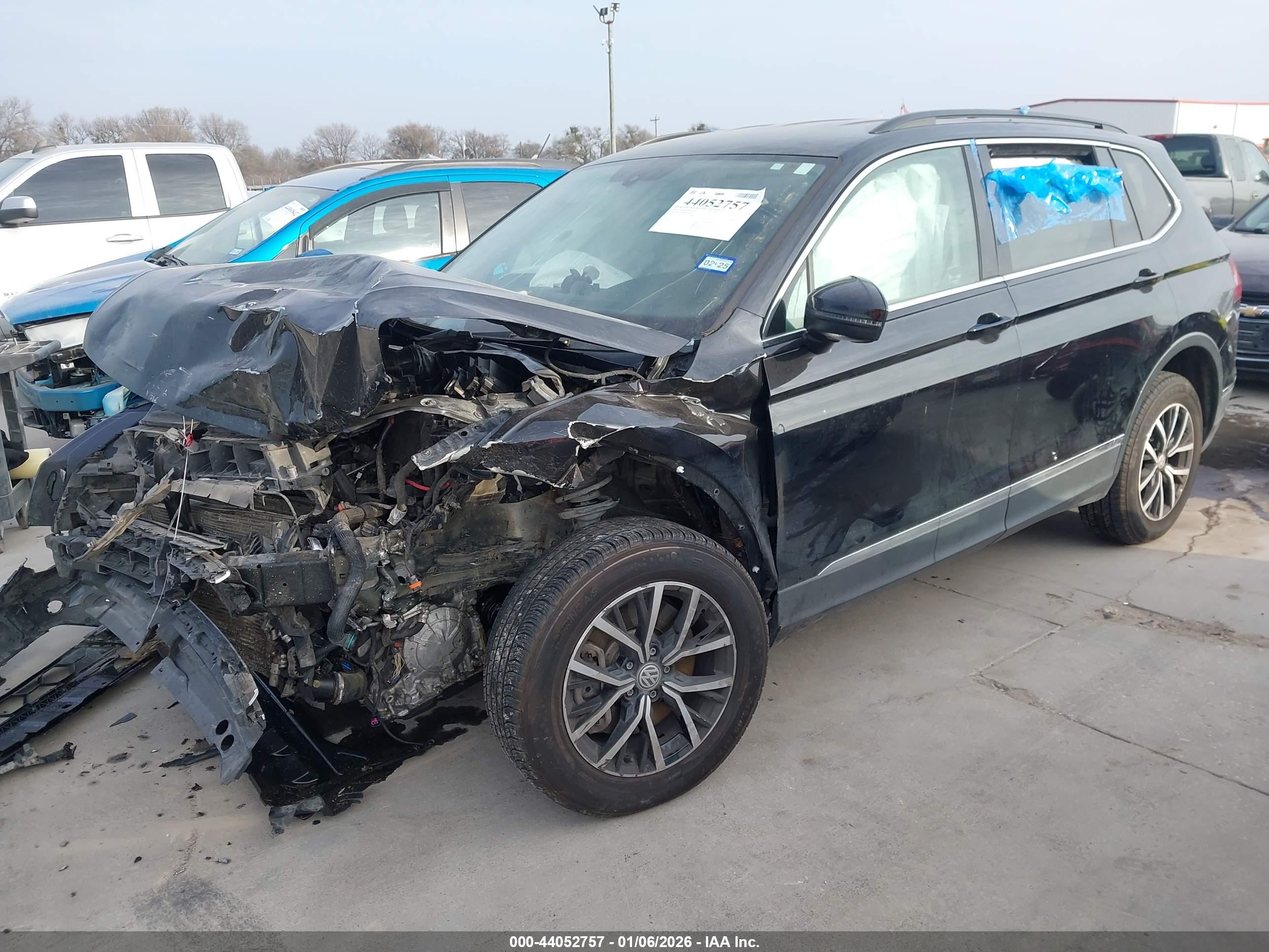 VOLKSWAGEN TIGUAN image 2