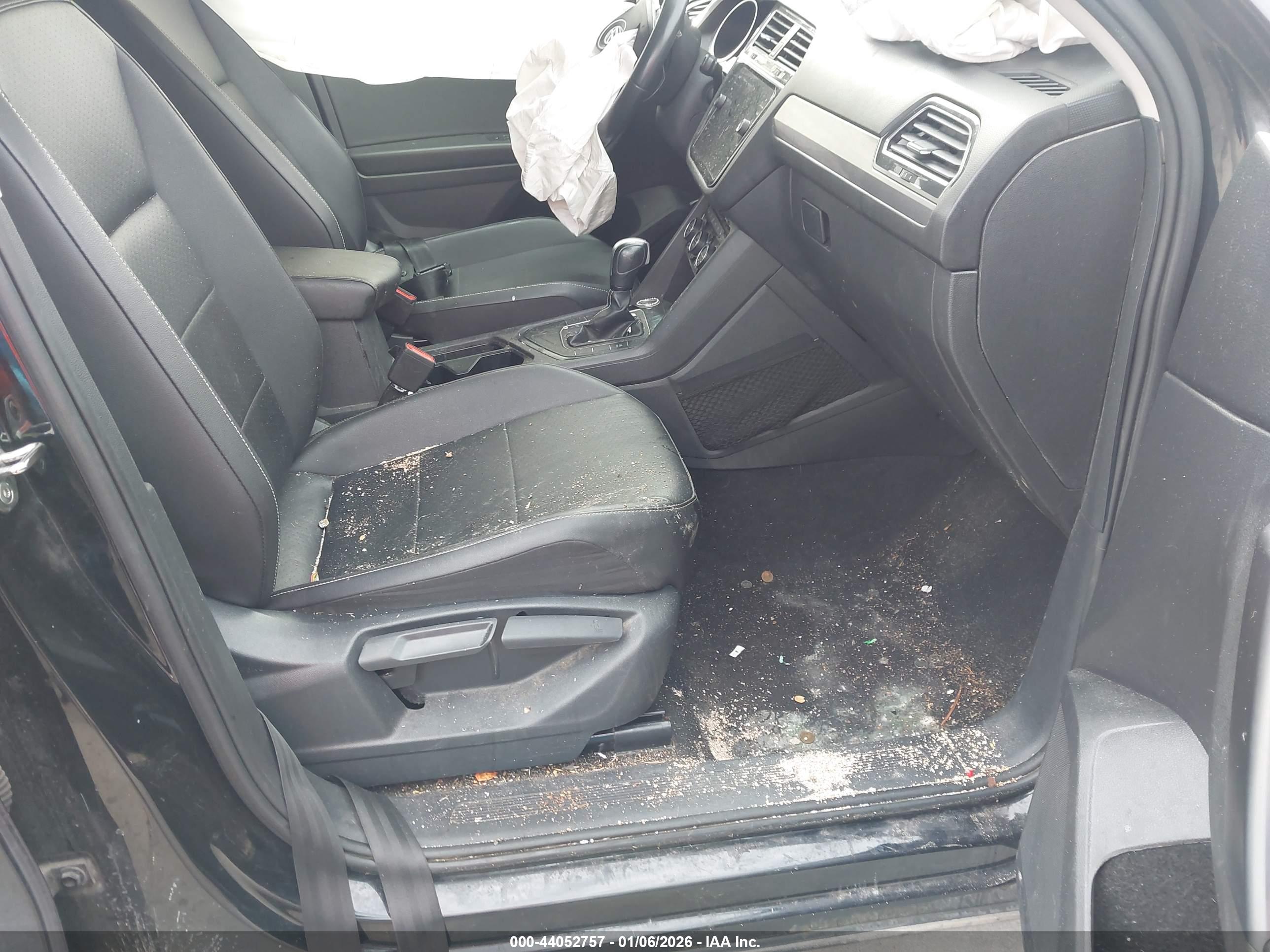 VOLKSWAGEN TIGUAN image 5