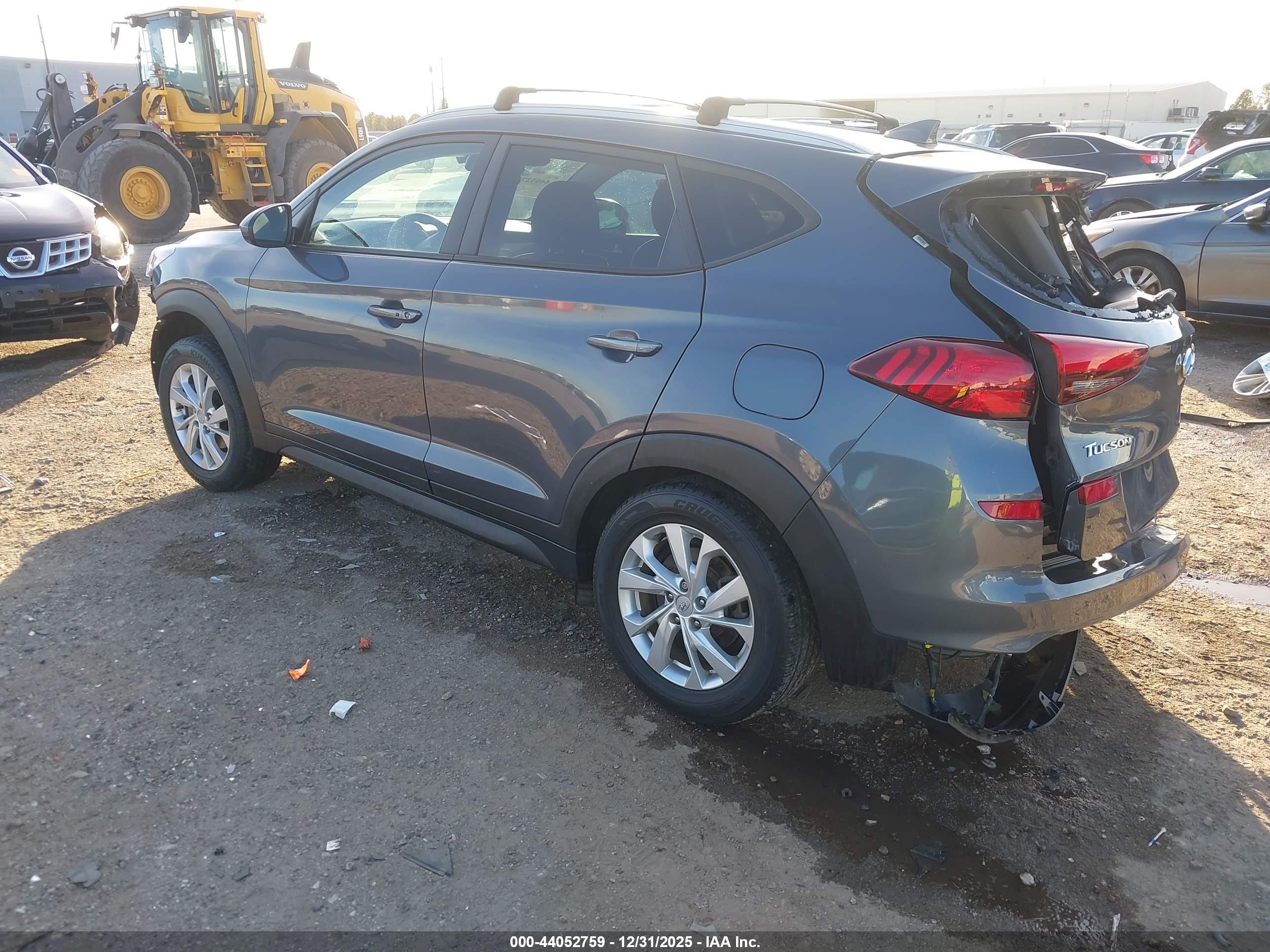 HYUNDAI TUCSON image 3