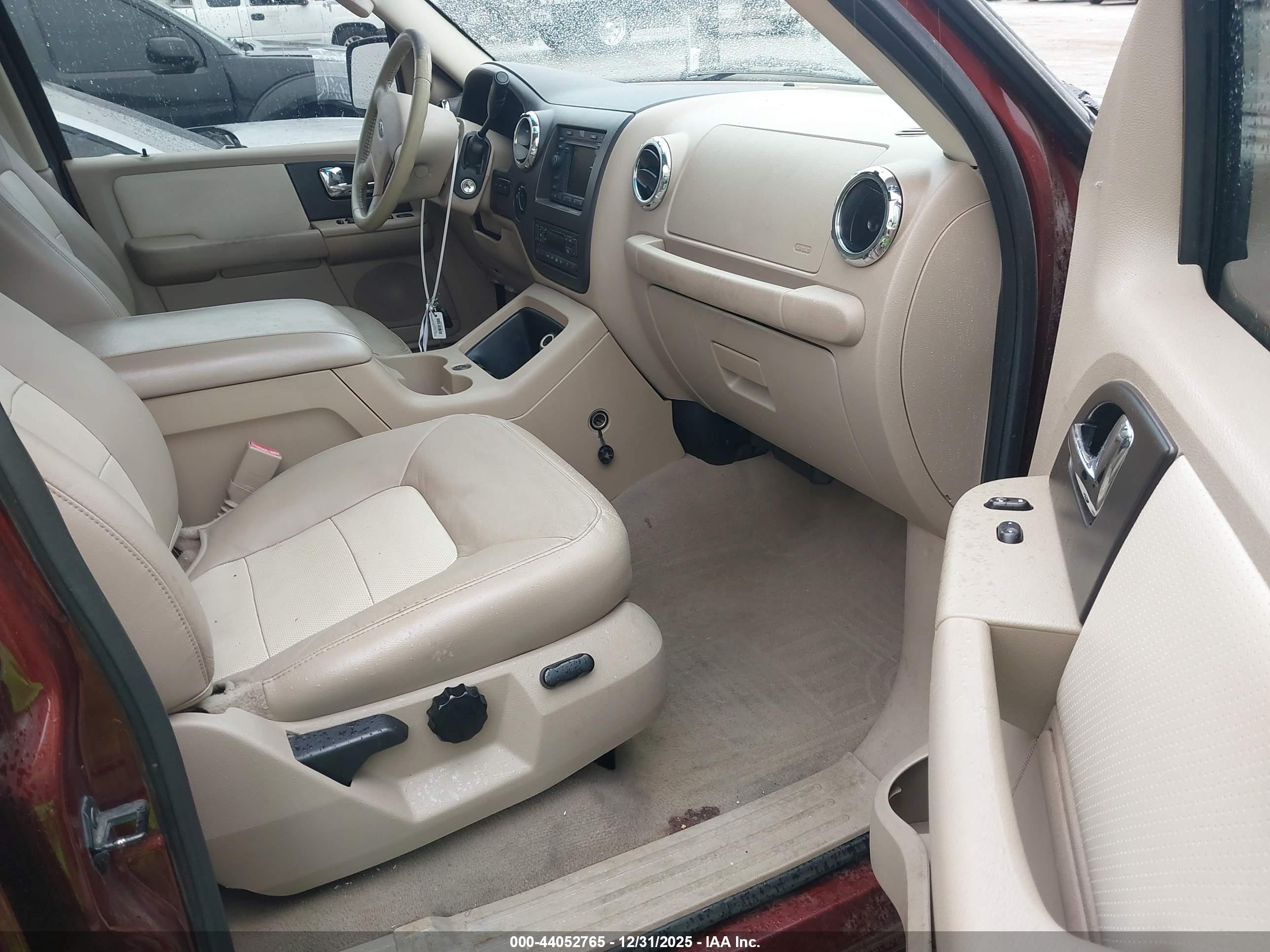 FORD EXPEDITION image 5