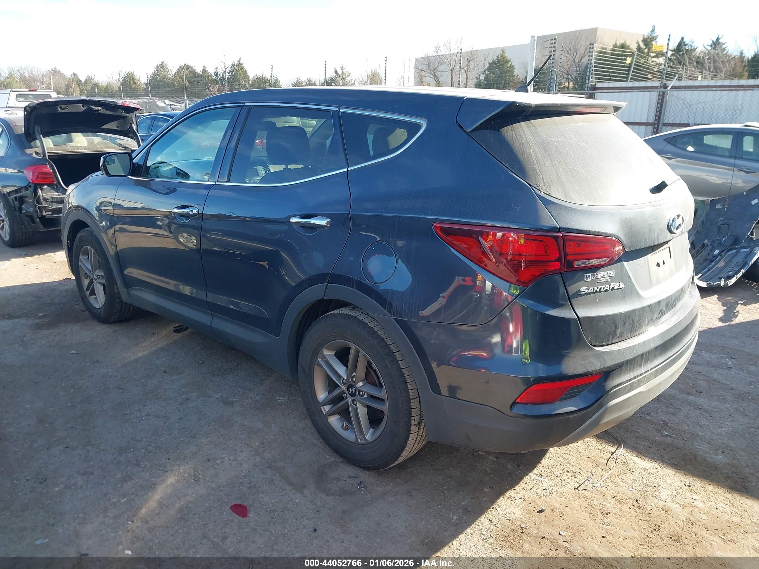 HYUNDAI SANTA image 3