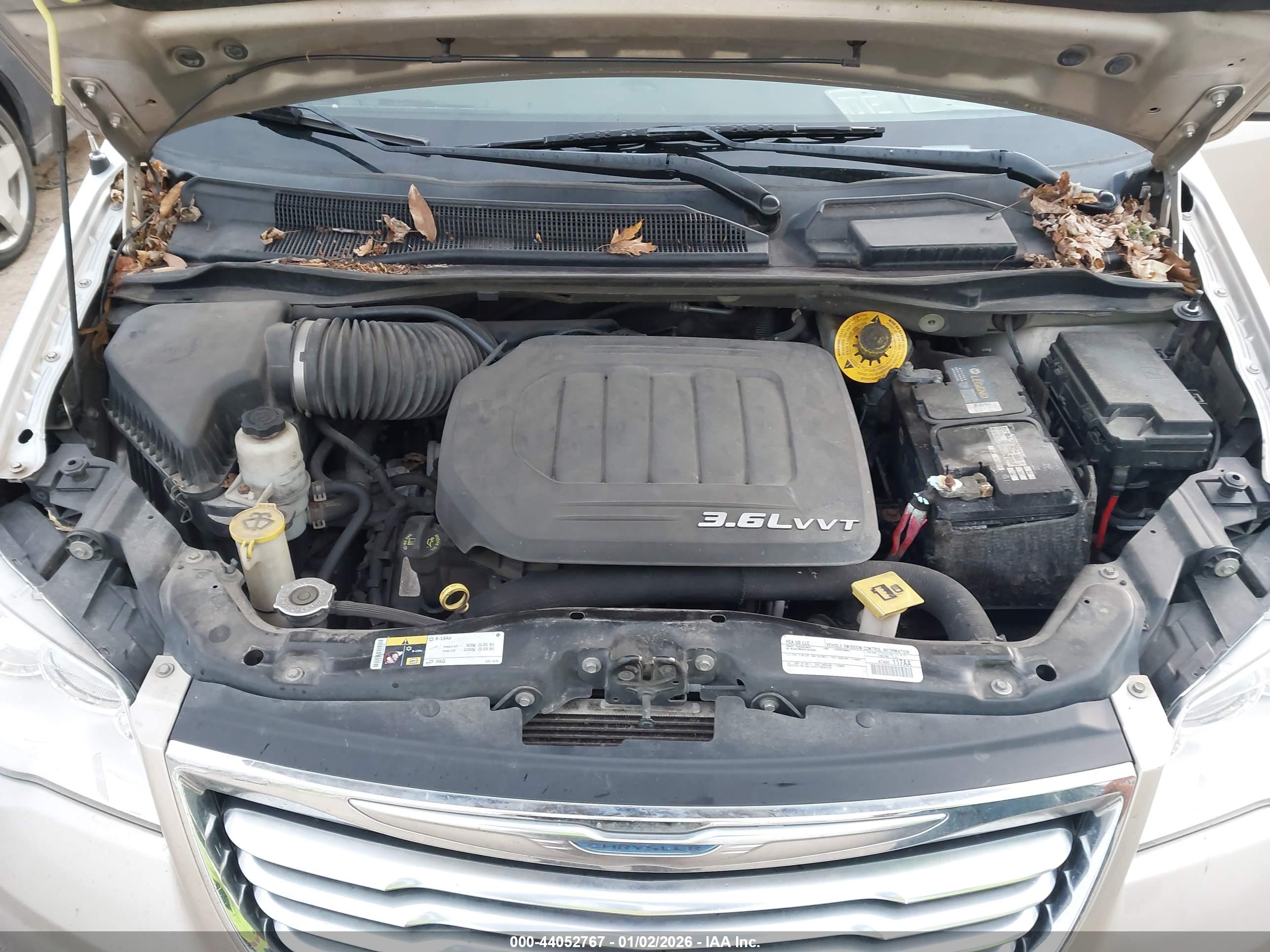 CHRYSLER TOWN image 10