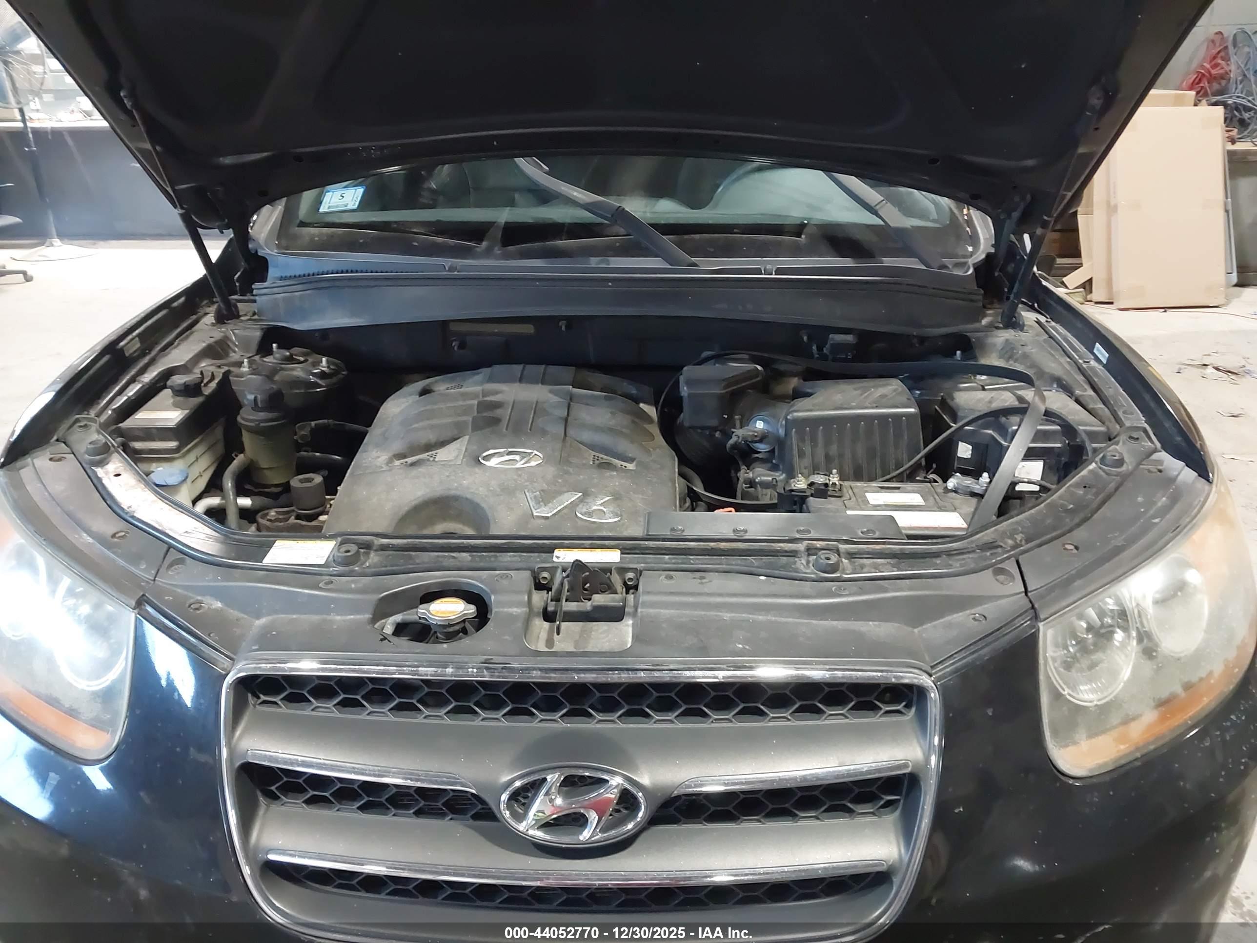 HYUNDAI SANTA image 10