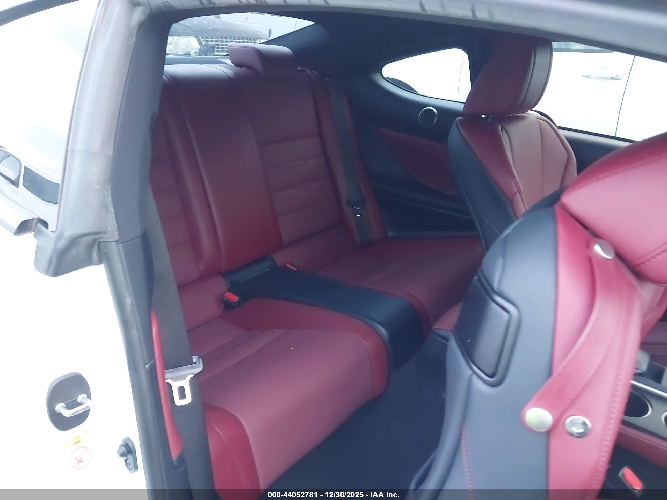 LEXUS RC image 8