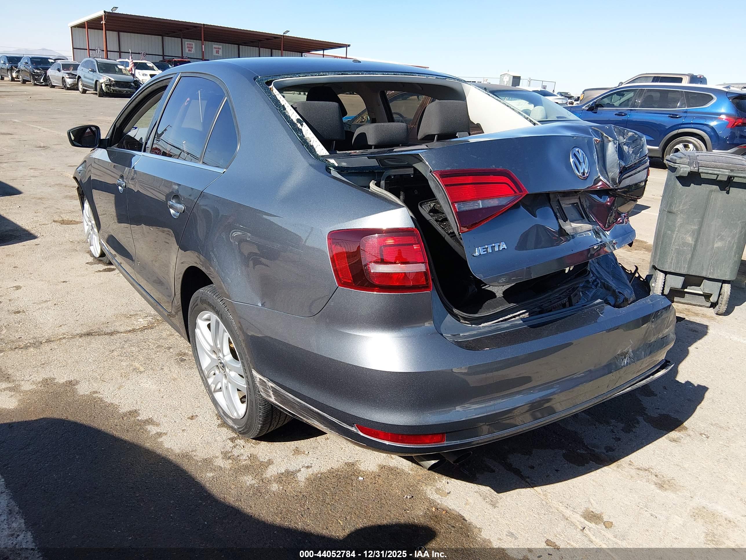 VOLKSWAGEN JETTA image 3