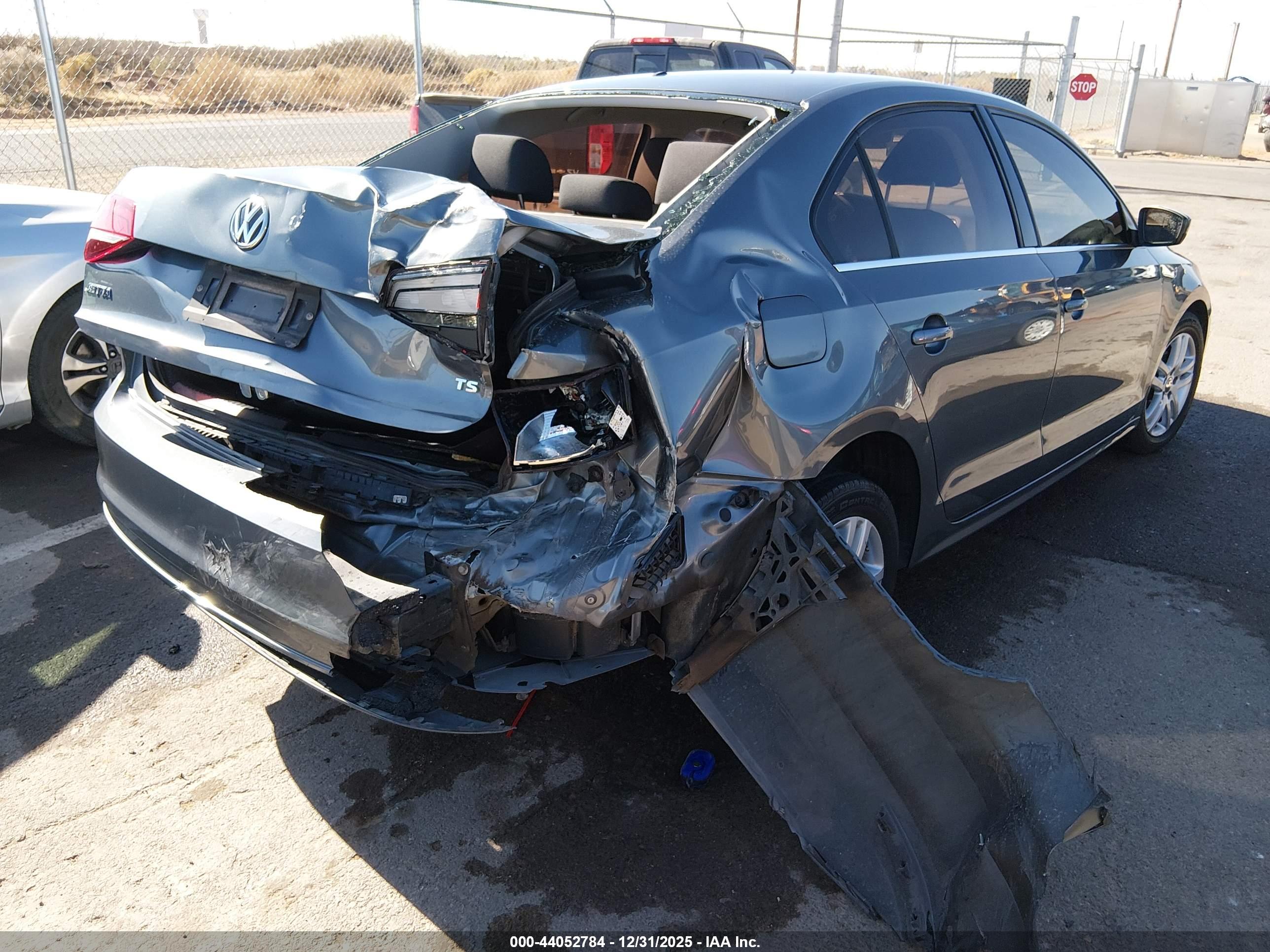 VOLKSWAGEN JETTA image 6