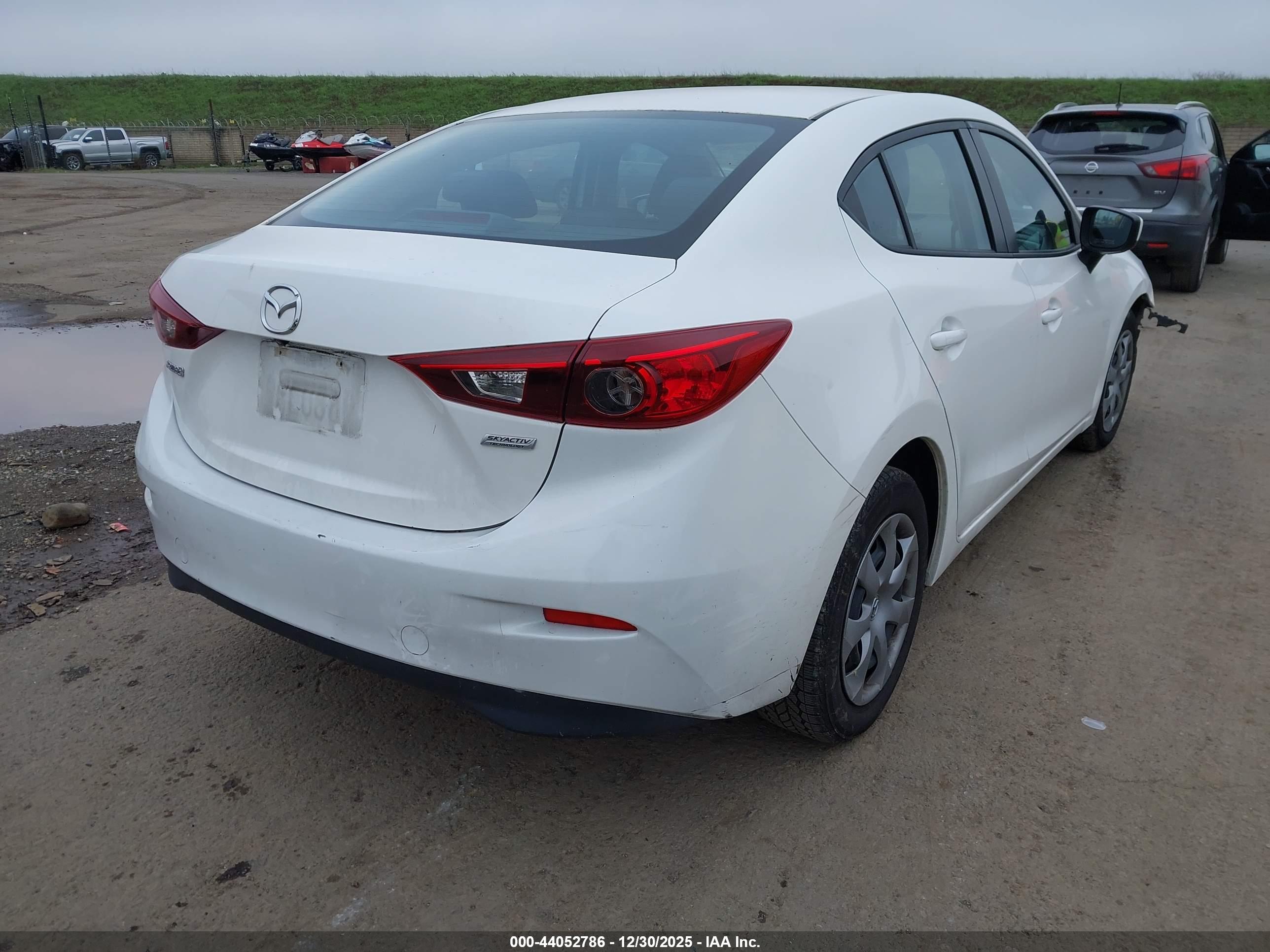 MAZDA MAZDA3 image 4