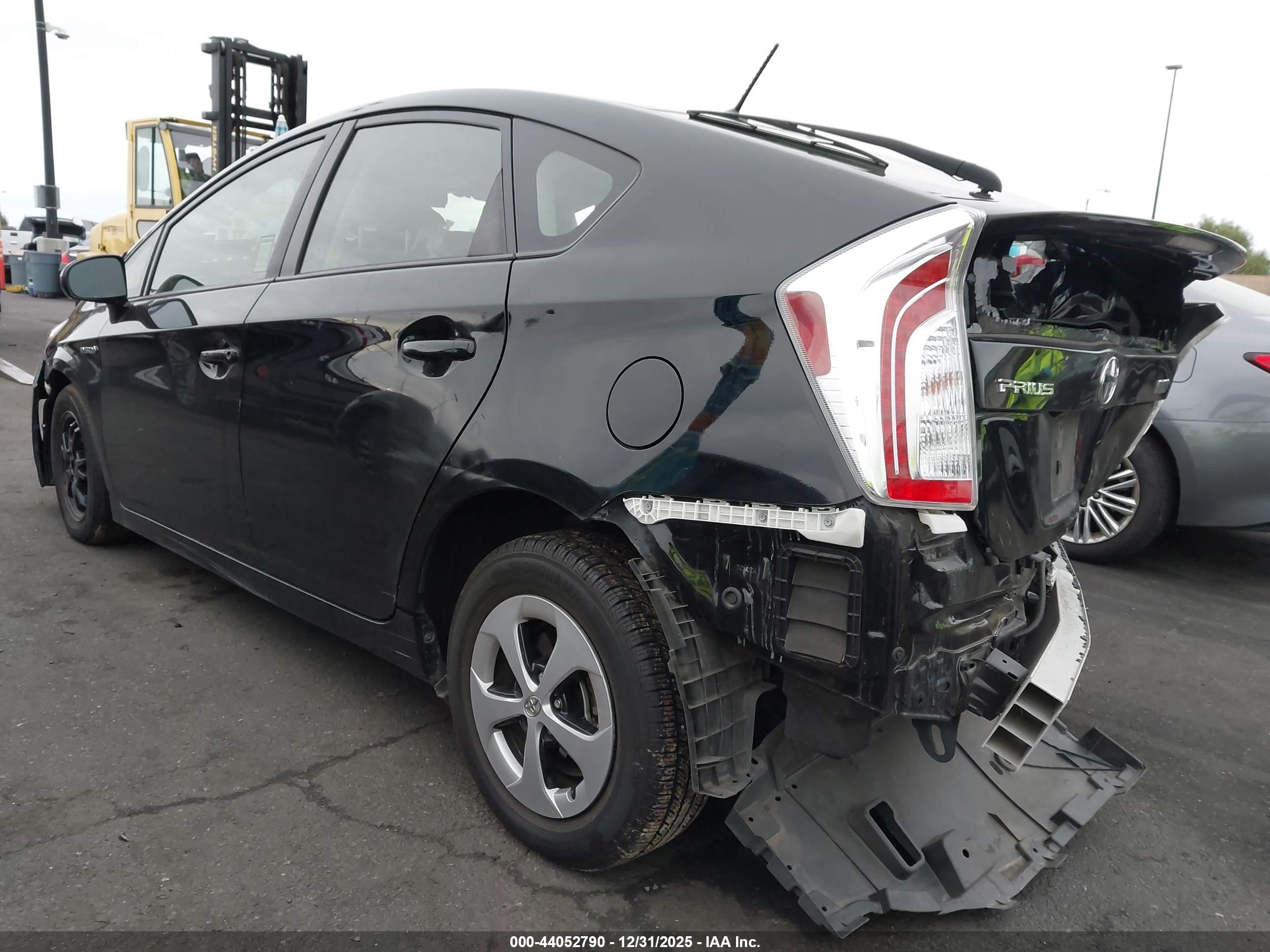 TOYOTA PRIUS image 3