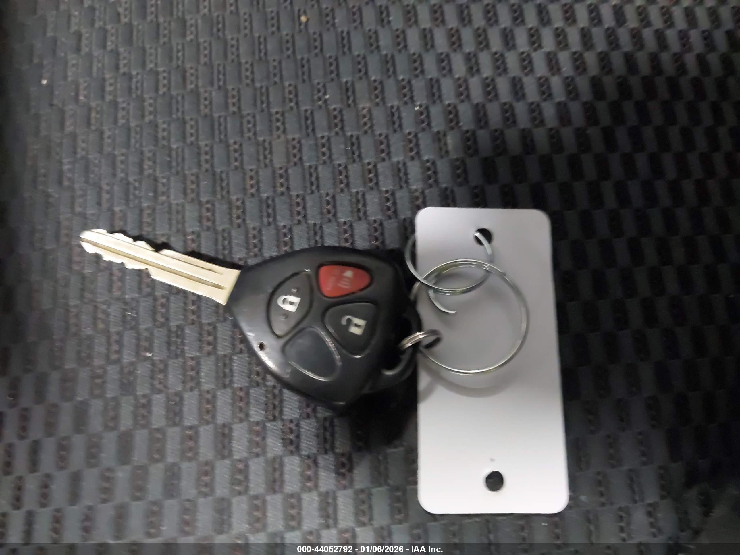 TOYOTA RAV4 image 11