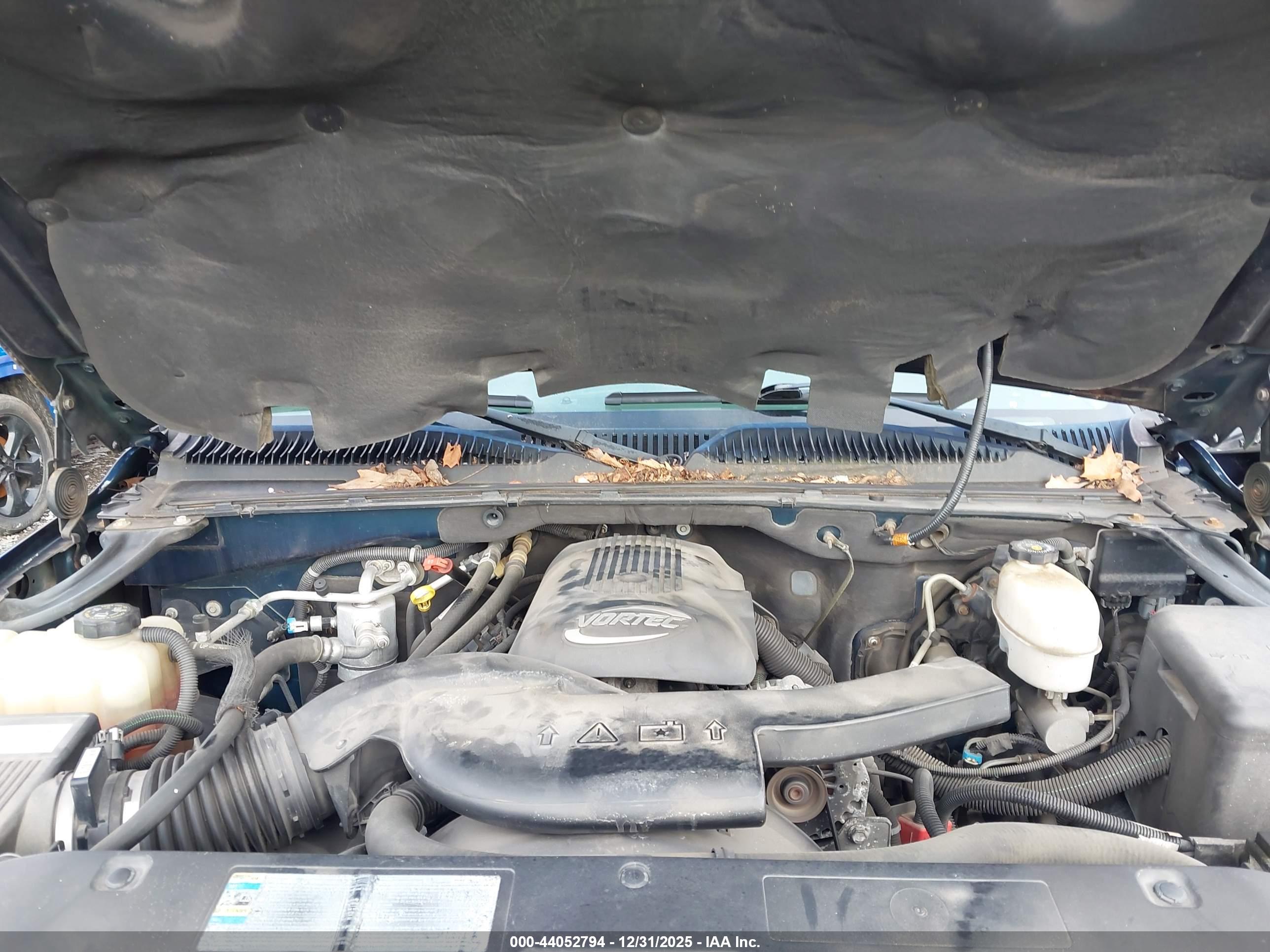 CHEVROLET TAHOE image 10