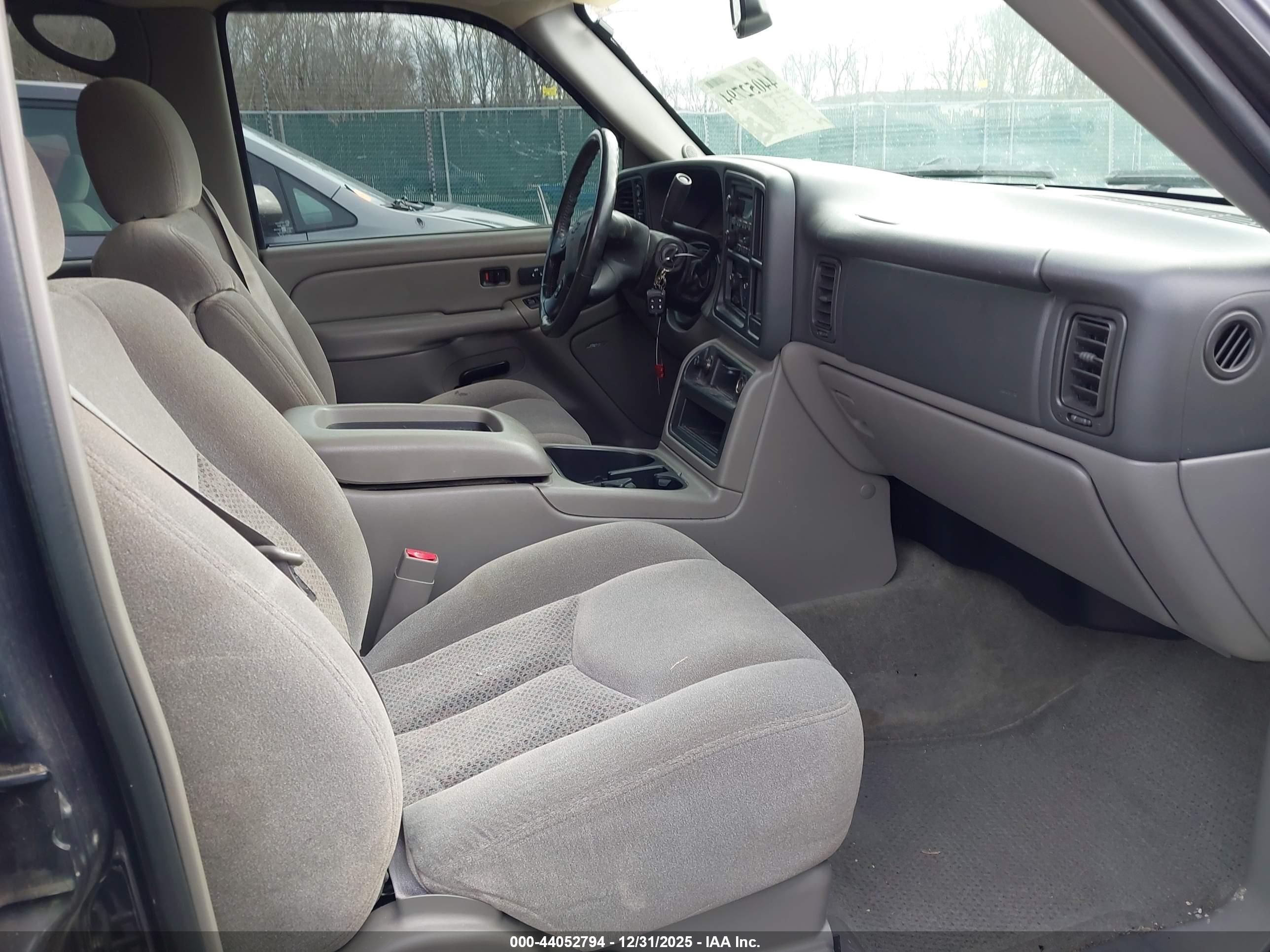 CHEVROLET TAHOE image 5
