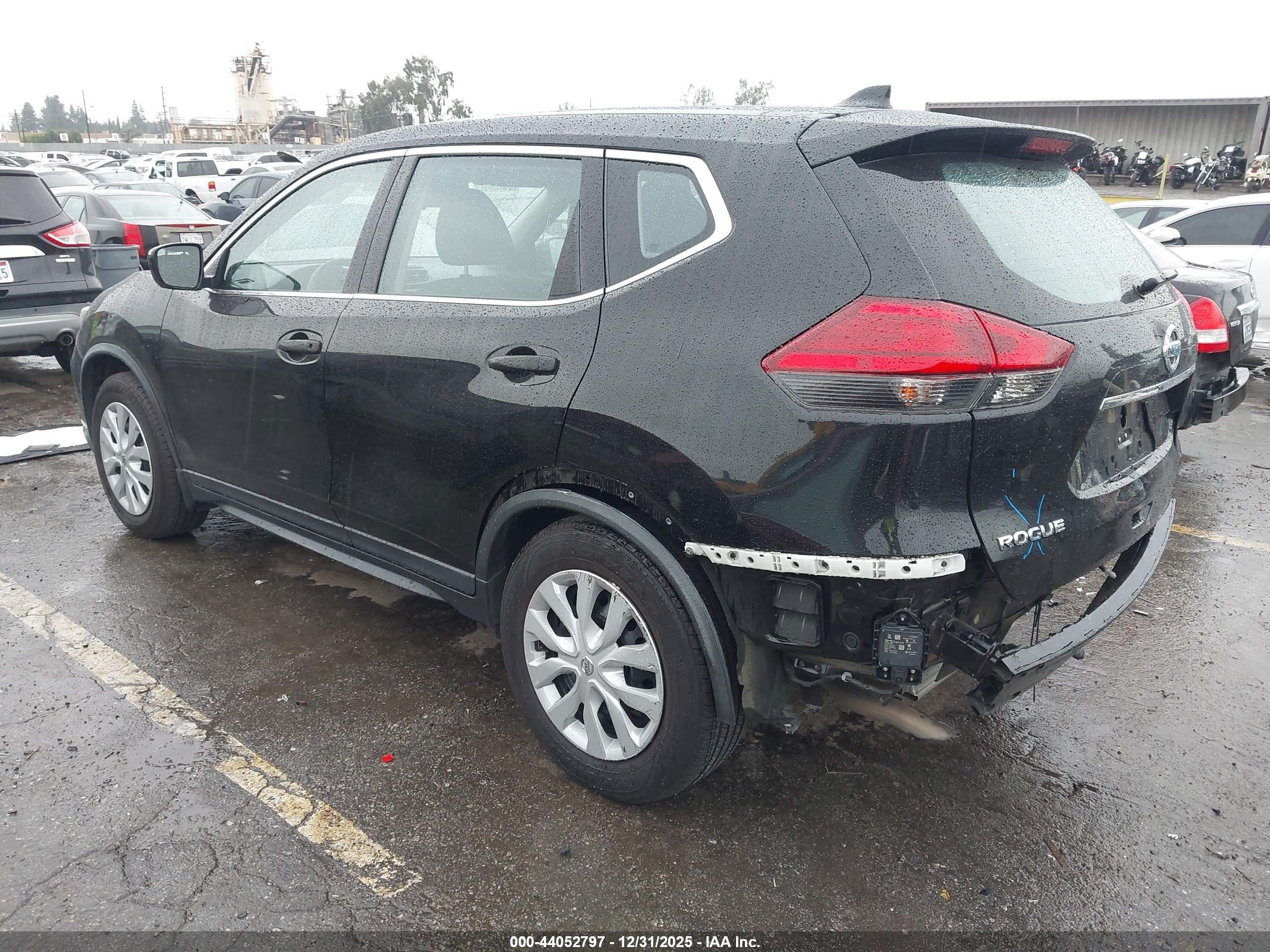 NISSAN ROGUE image 3