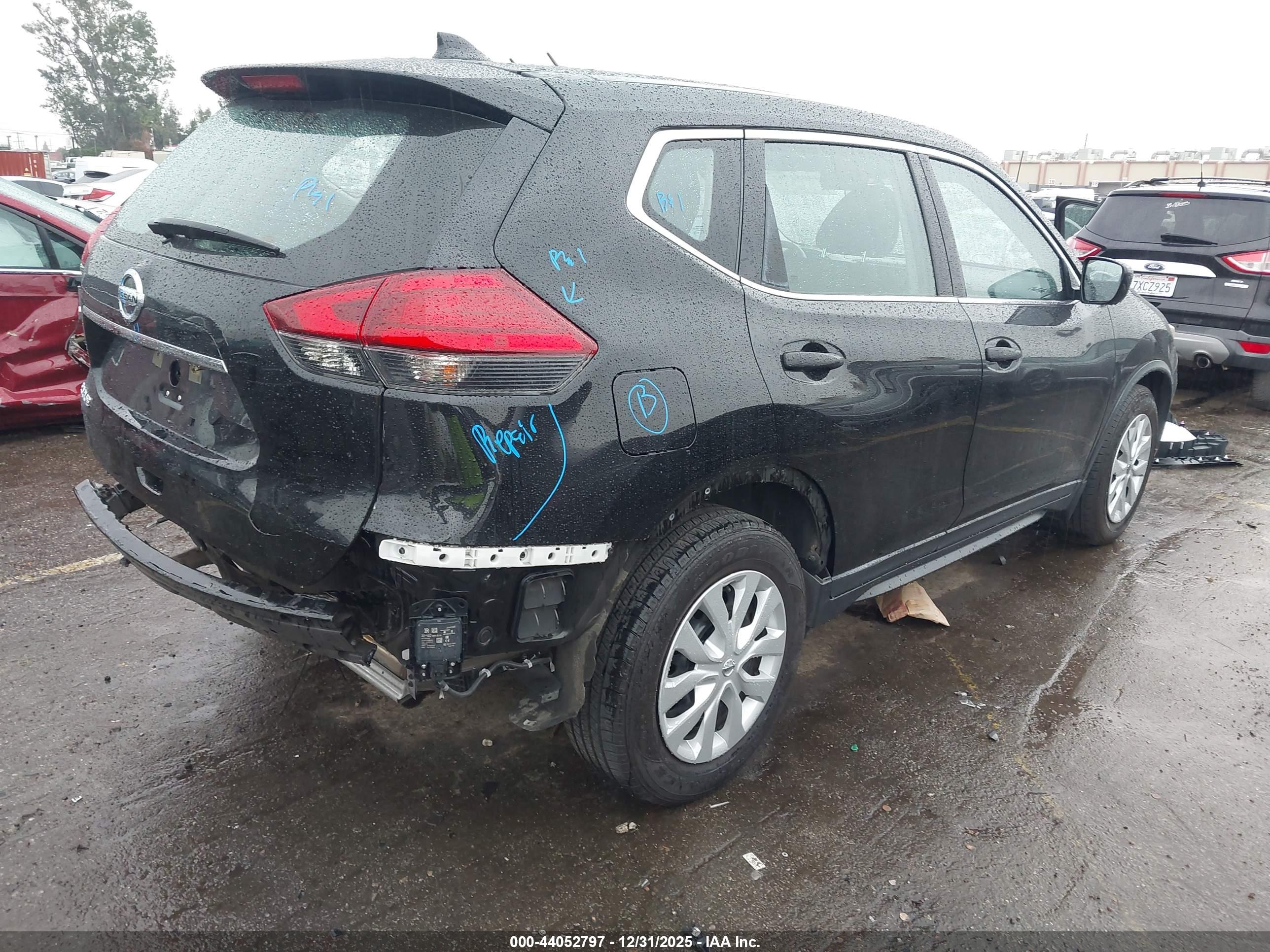 NISSAN ROGUE image 4