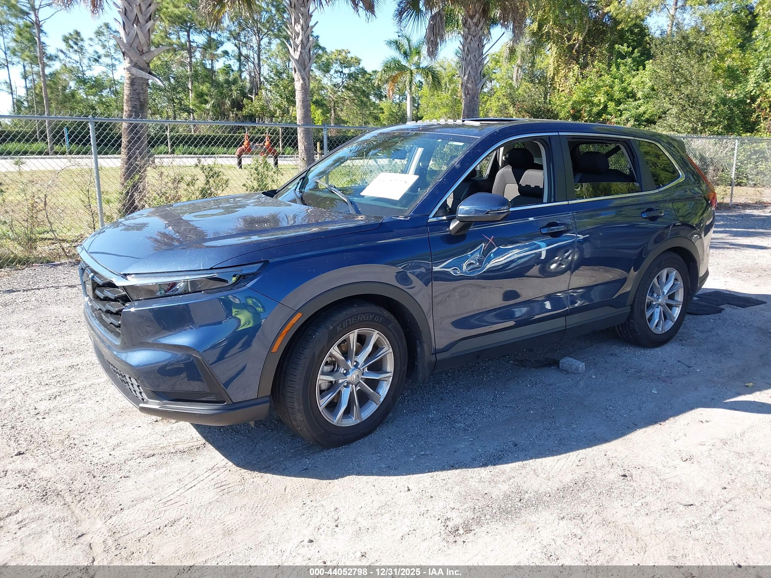 HONDA CR-V image 2