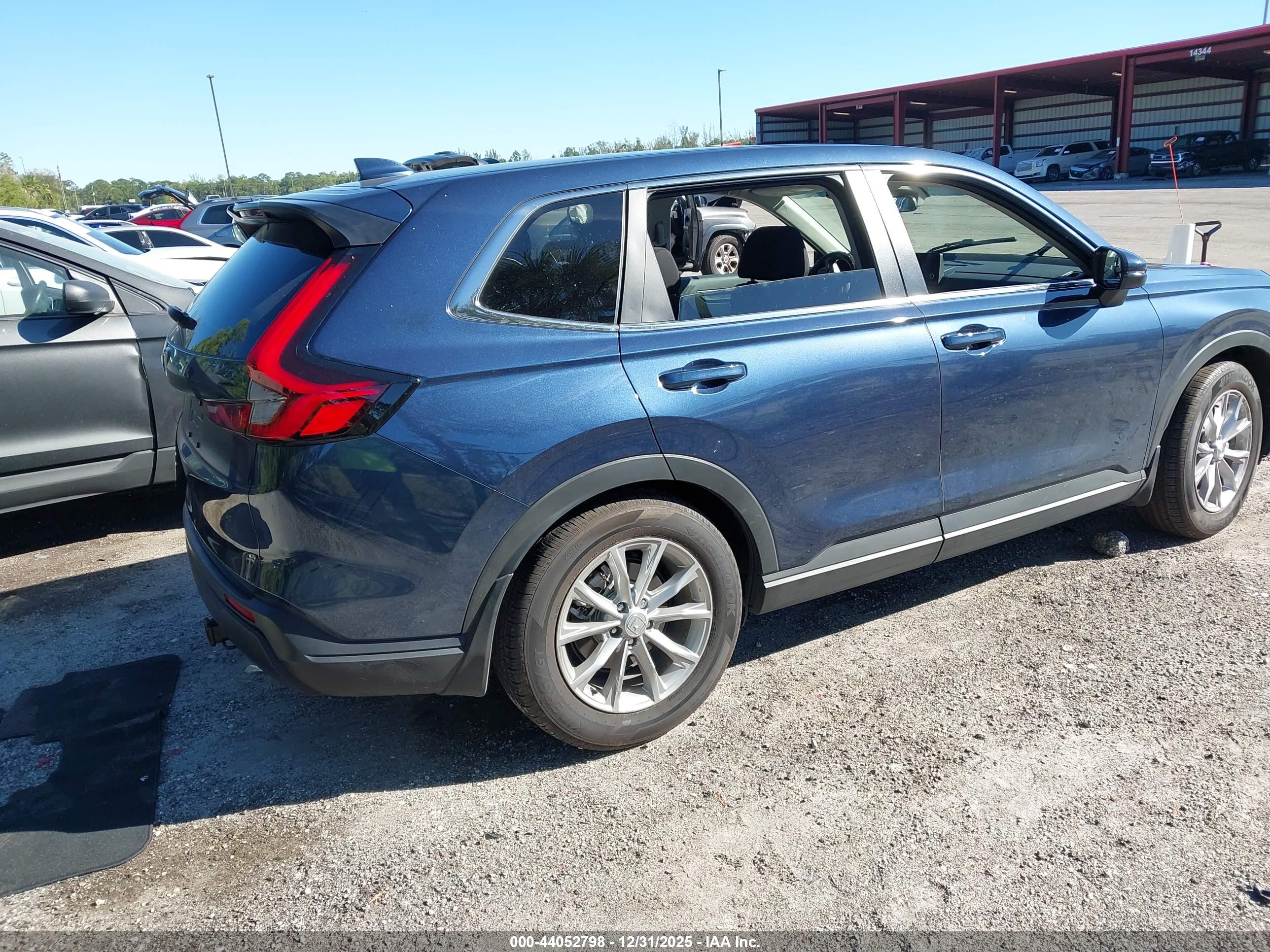 HONDA CR-V image 4