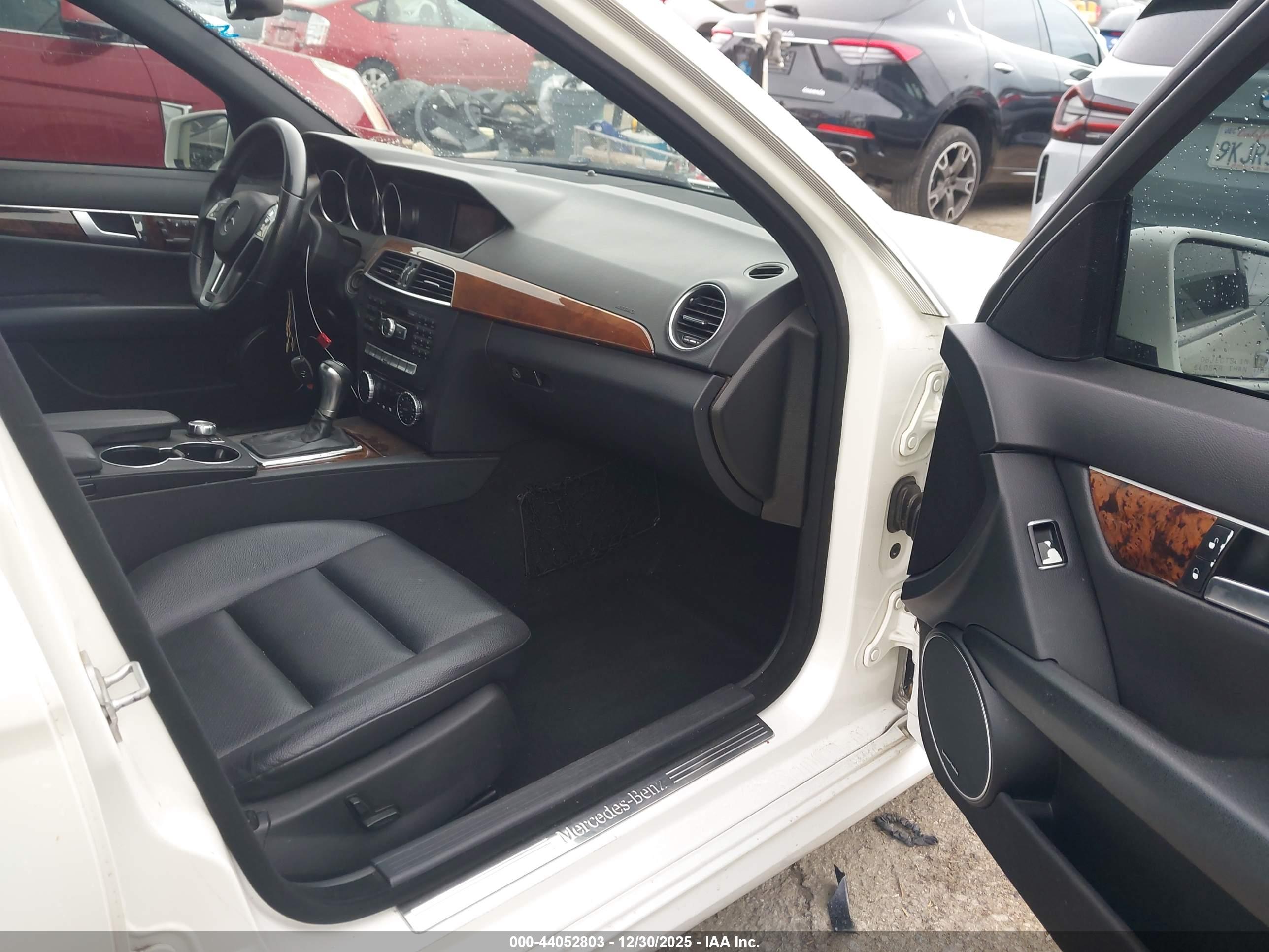 MERCEDES-BENZ C image 5