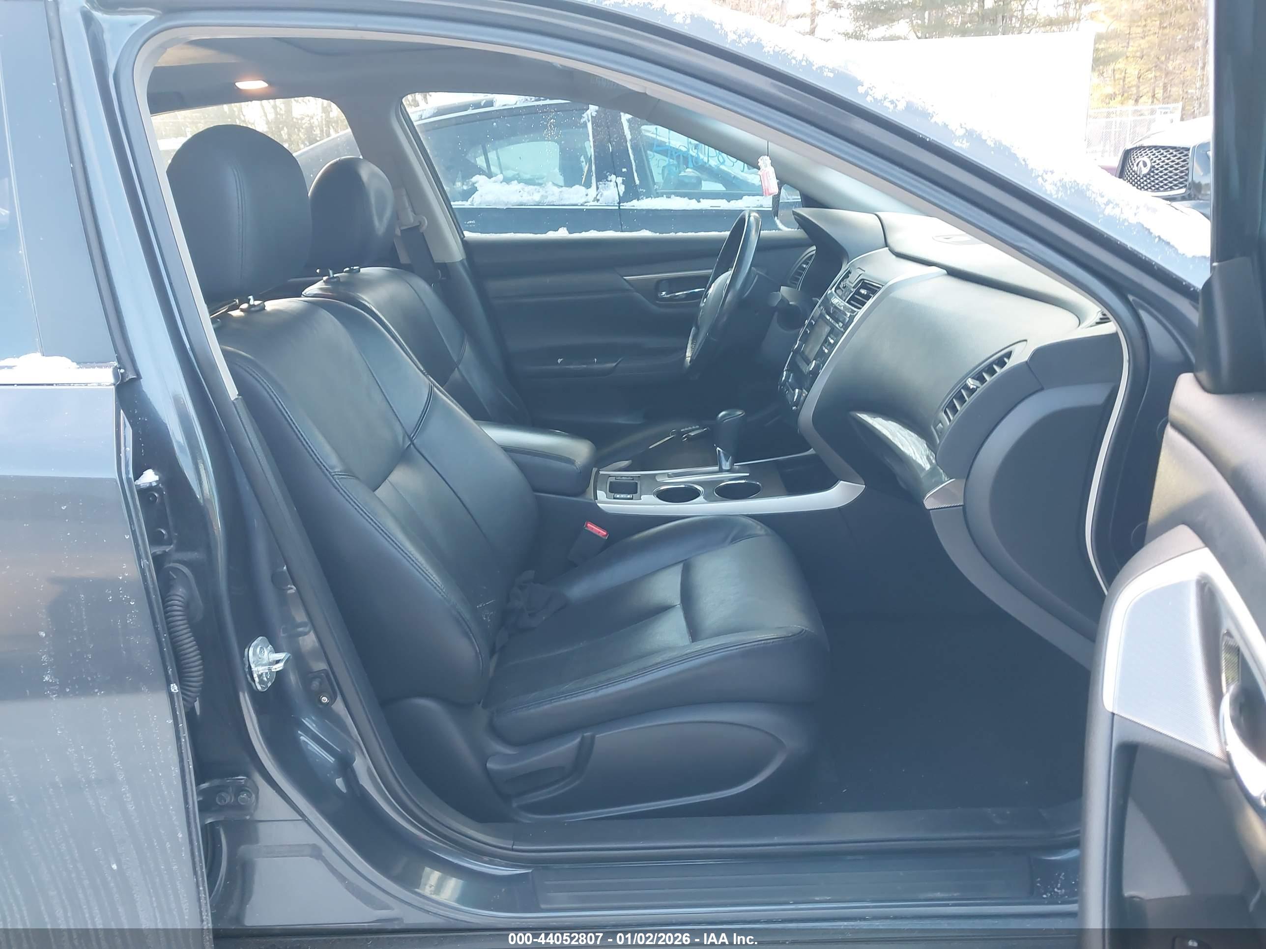 NISSAN ALTIMA image 5