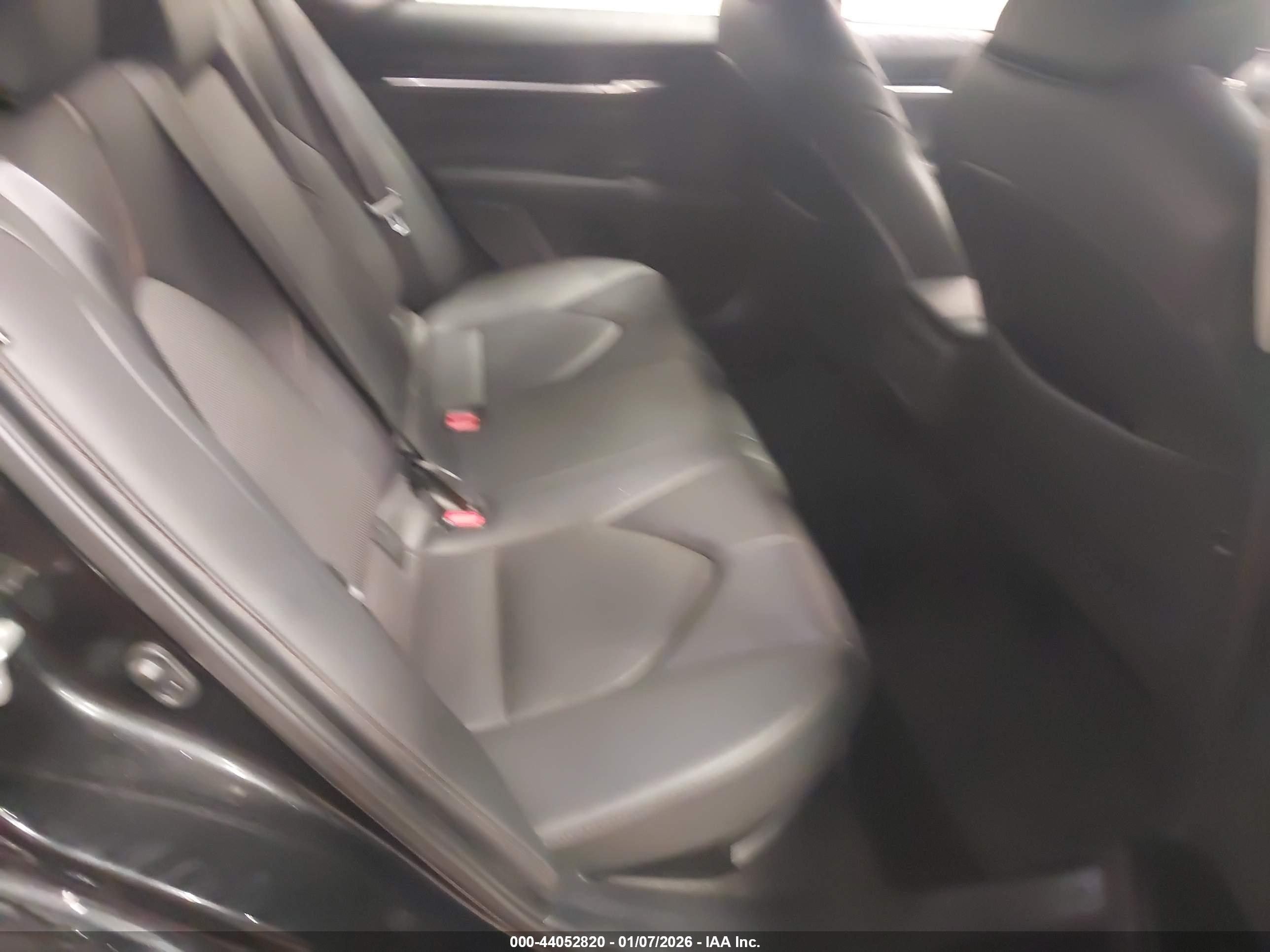 TOYOTA CAMRY image 8