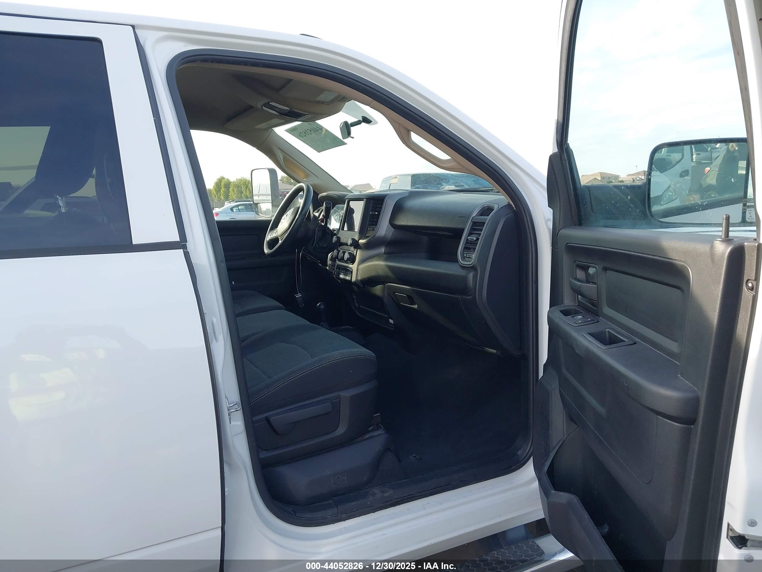 RAM 3500 image 5