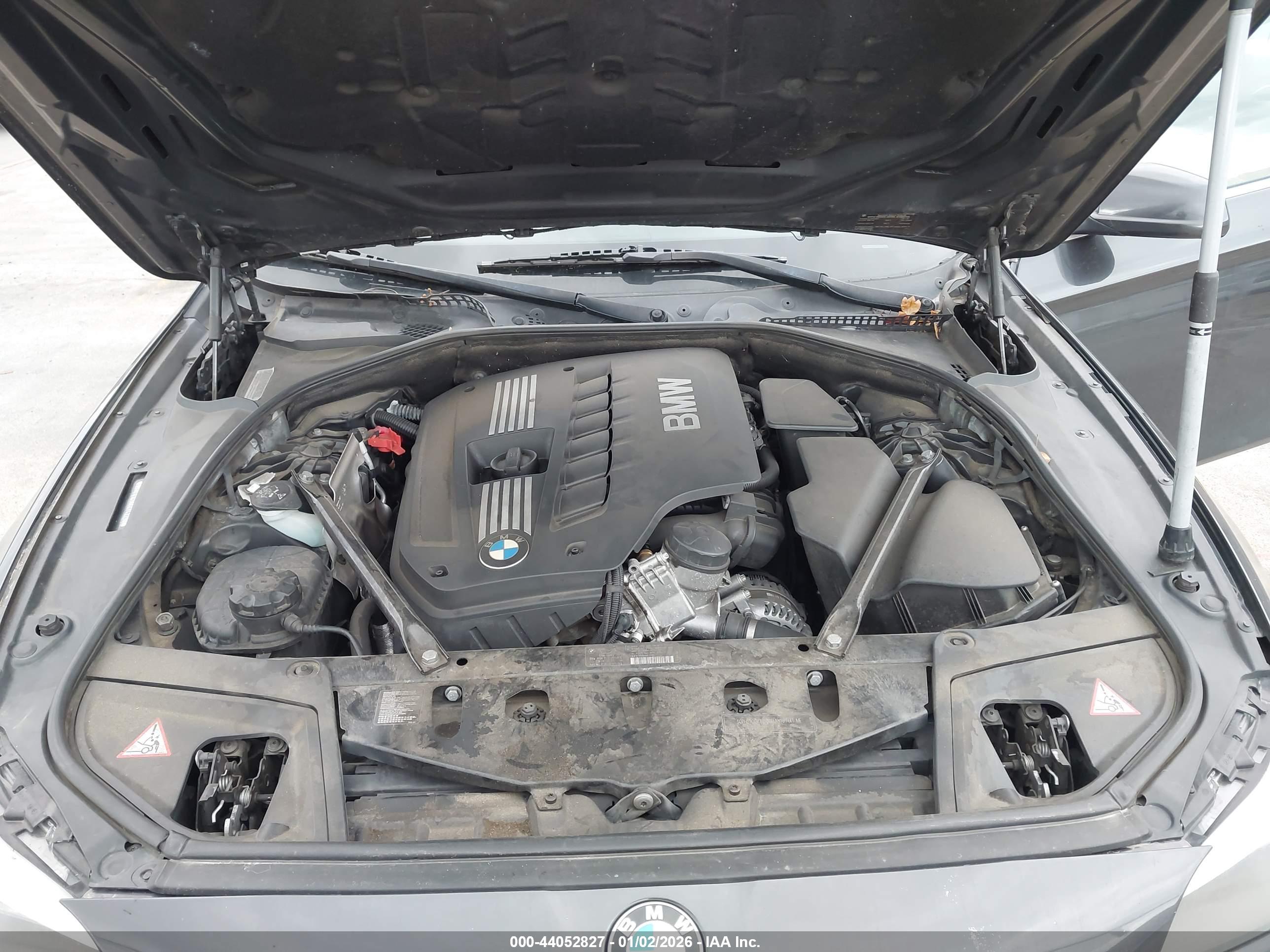BMW 528I image 10
