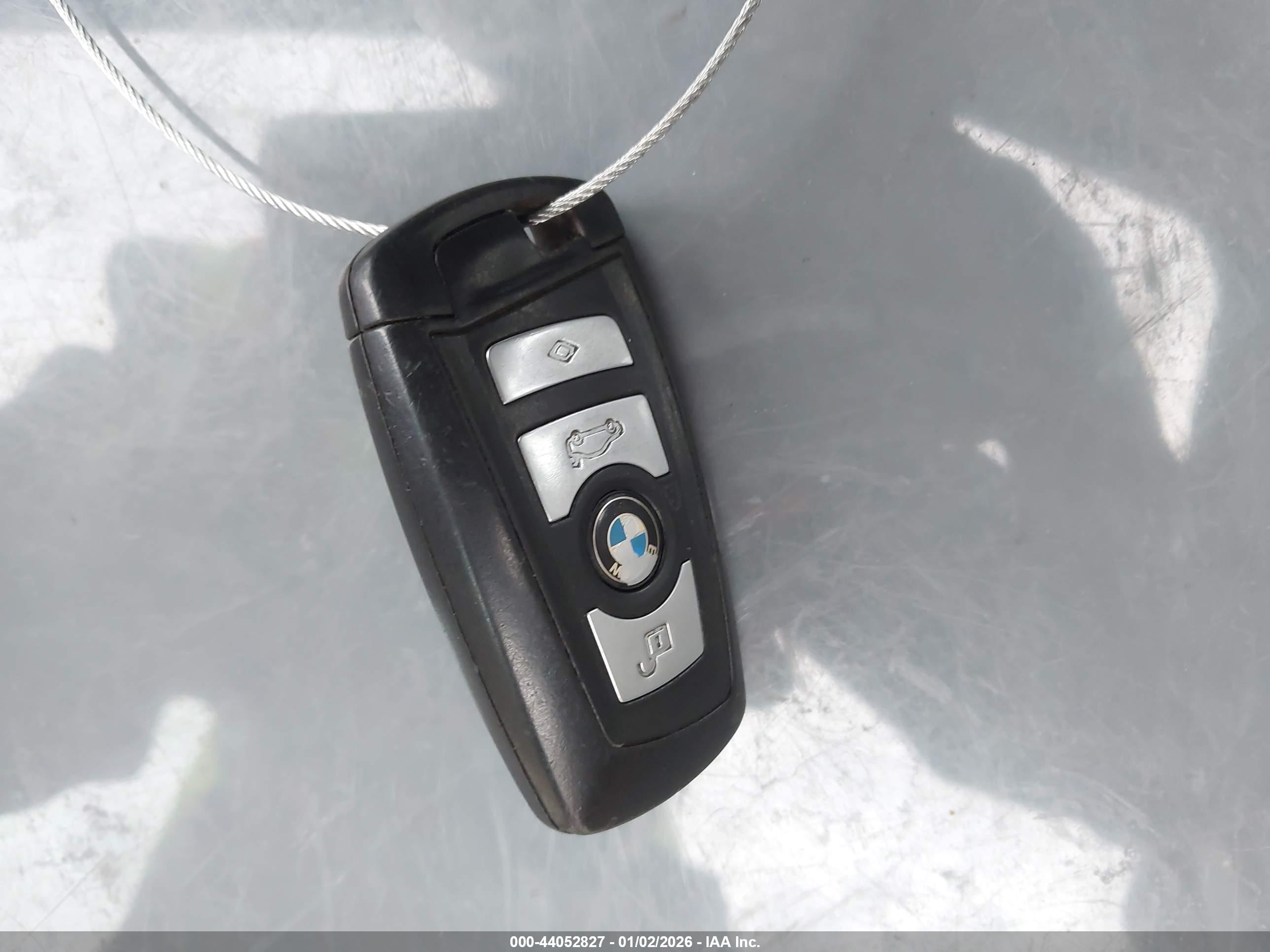 BMW 528I image 11
