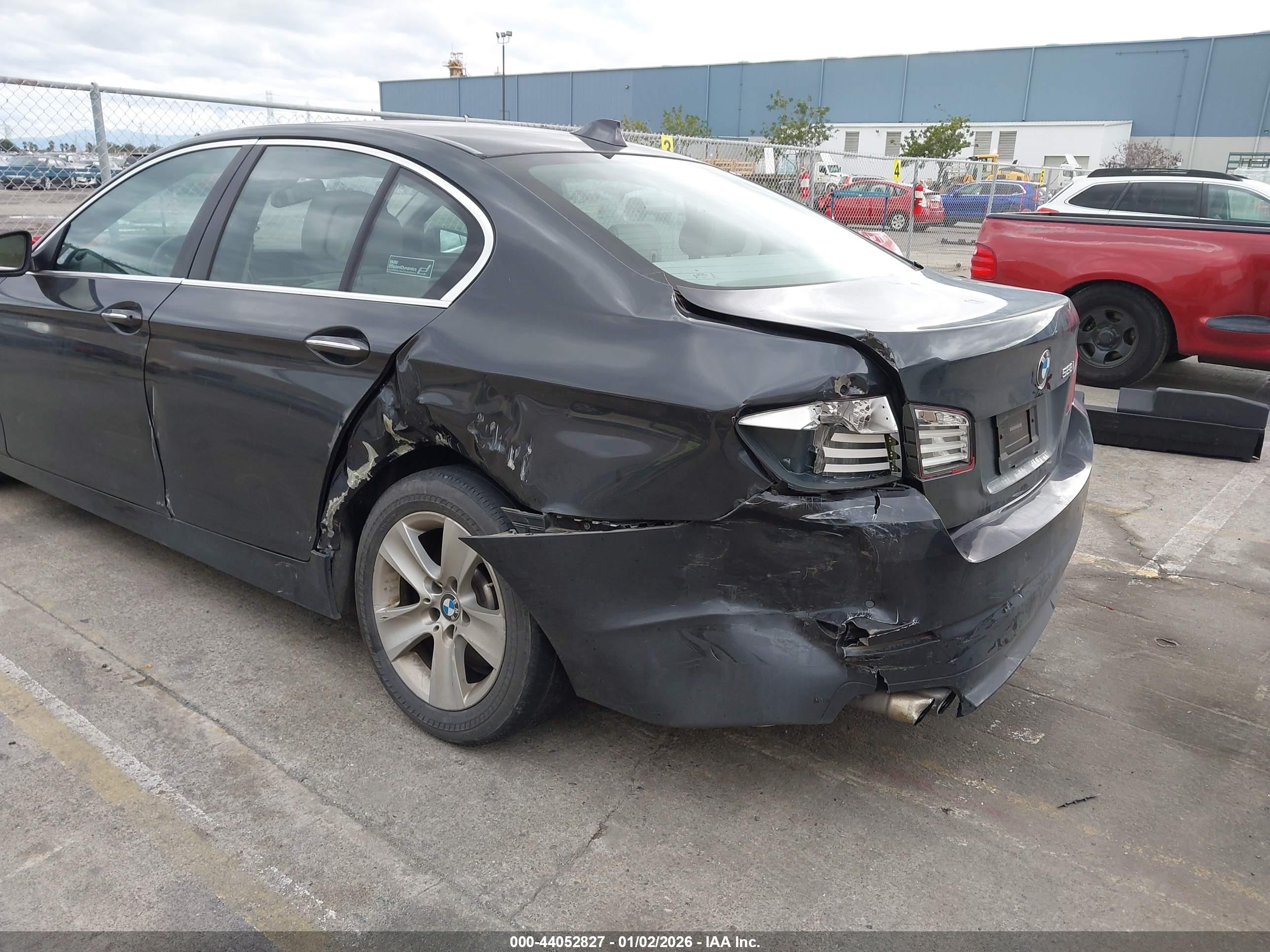 BMW 528I image 6