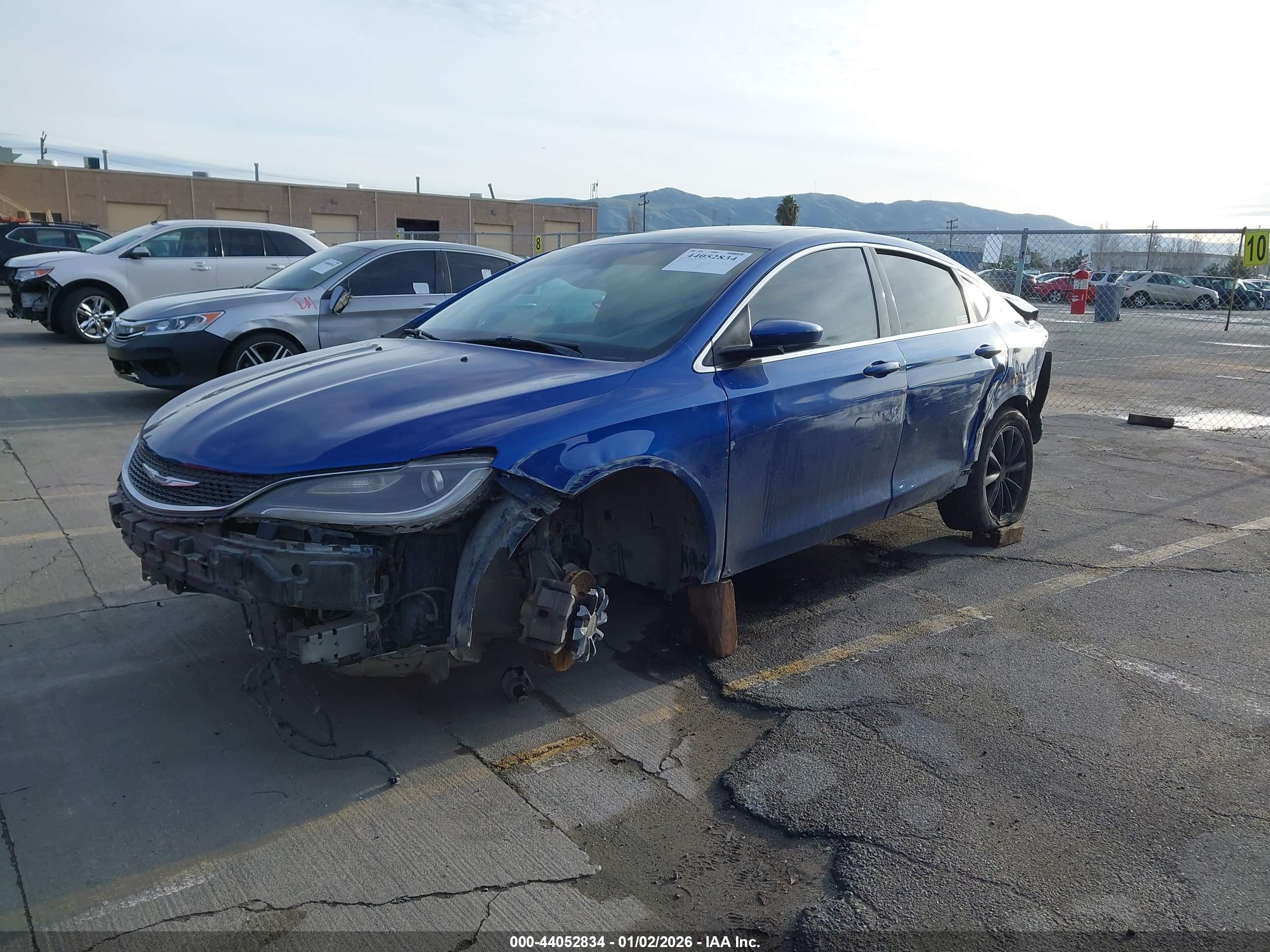 CHRYSLER 200 image 2