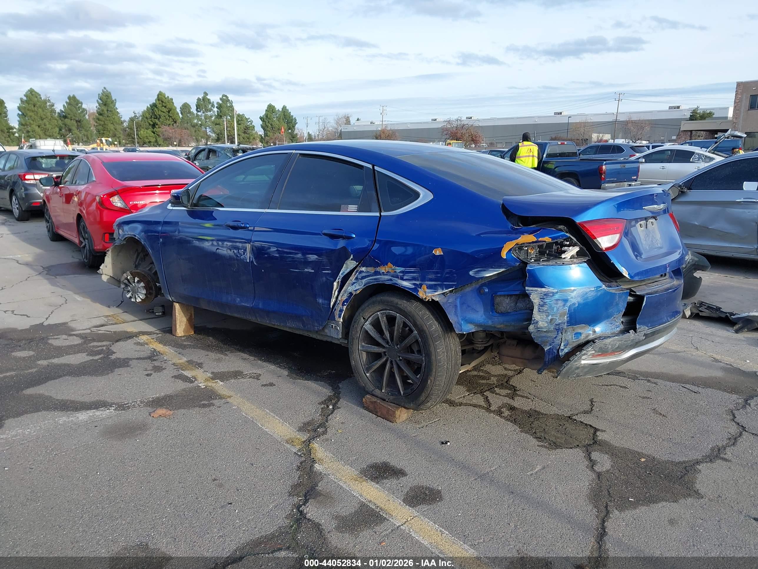 CHRYSLER 200 image 3