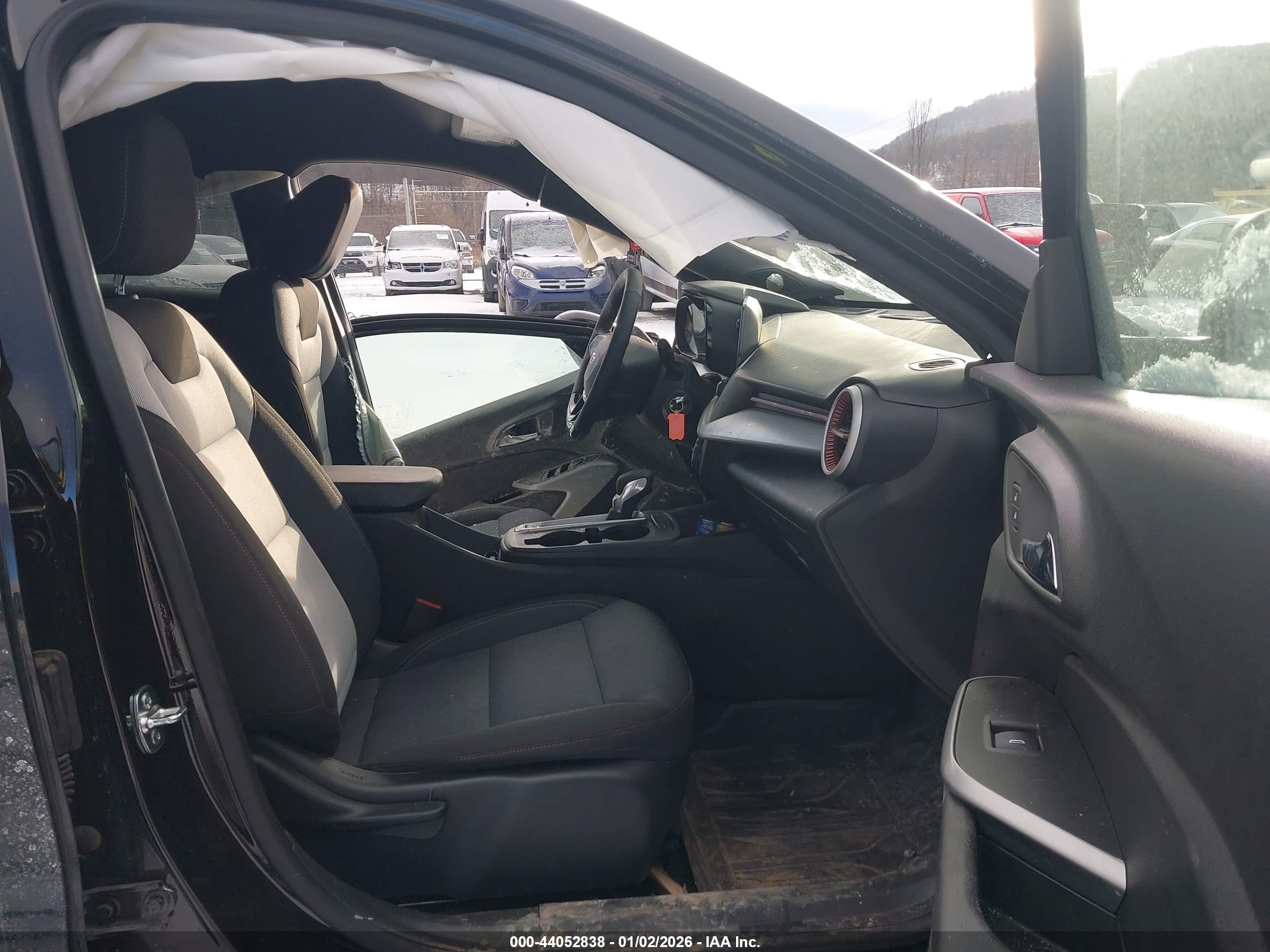 CHEVROLET TRAX image 5