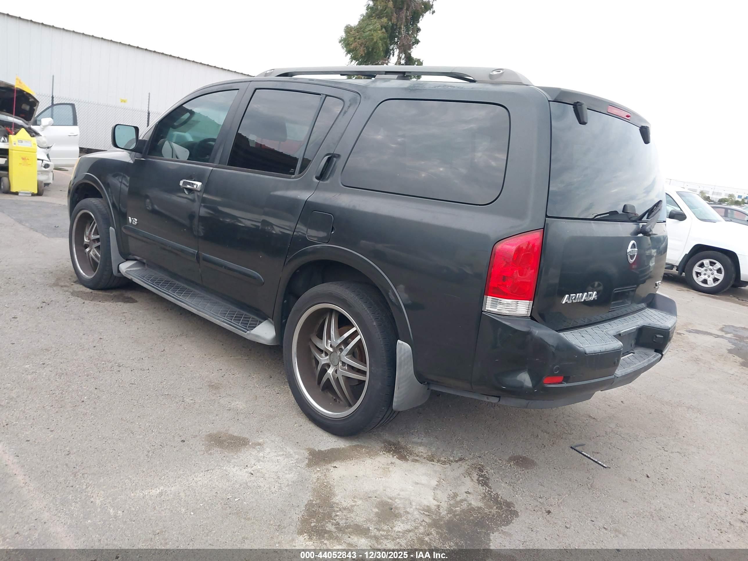 NISSAN ARMADA image 3