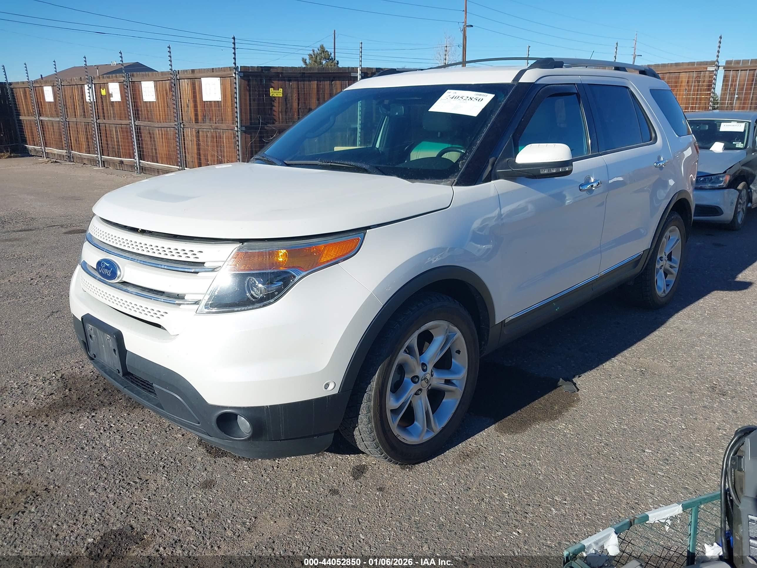 FORD EXPLORER image 2