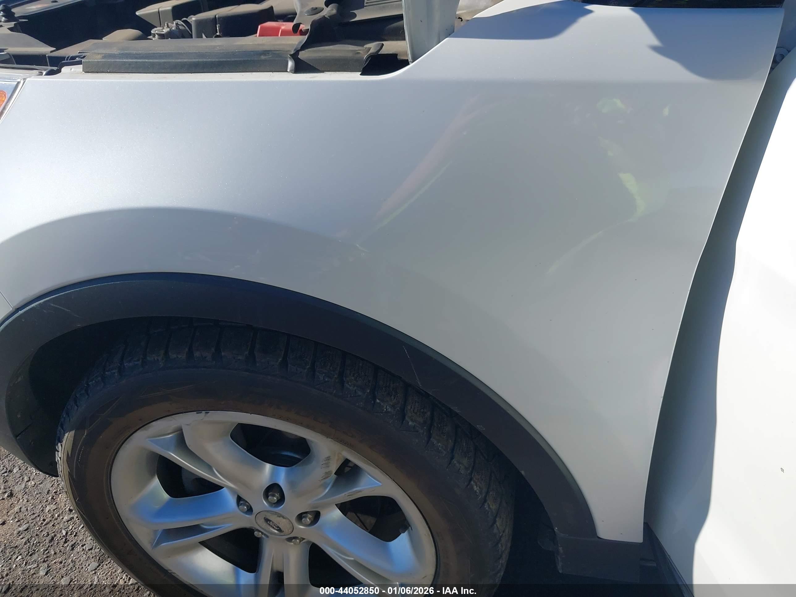 FORD EXPLORER image 6
