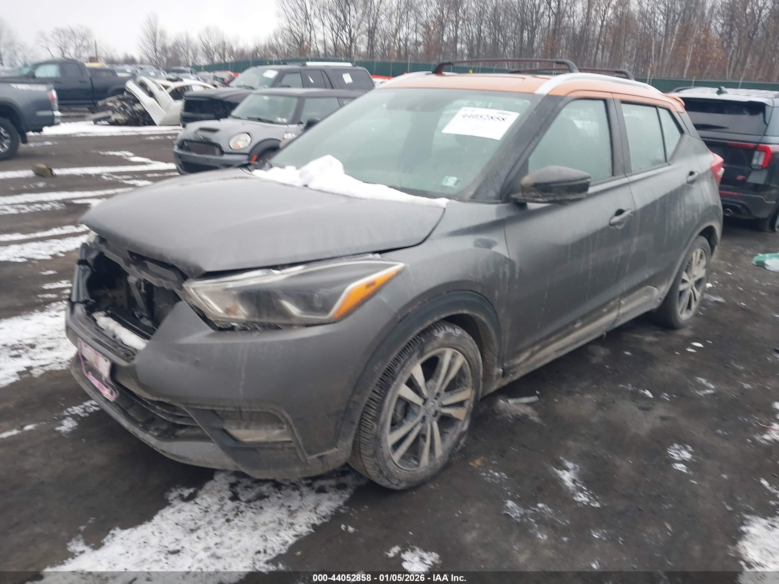 NISSAN KICKS image 2