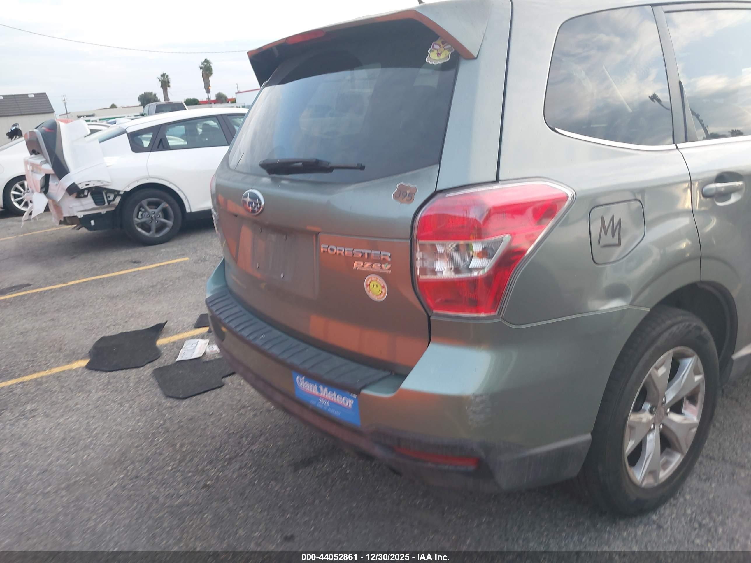 SUBARU FORESTER image 4