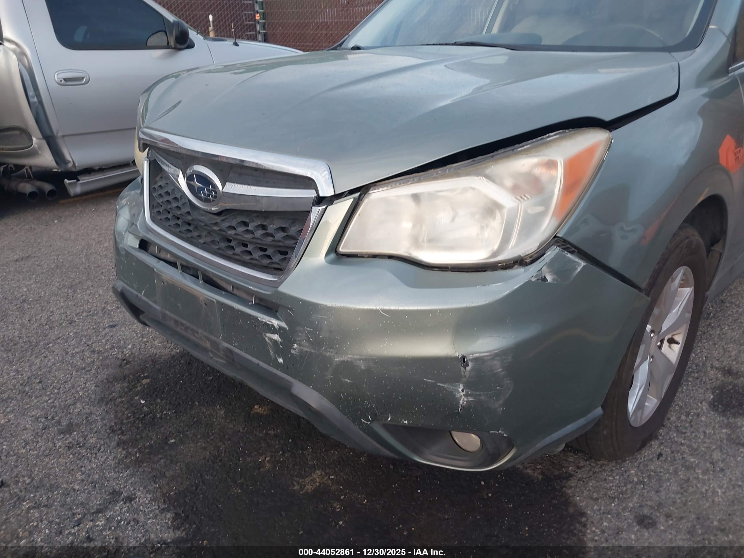 SUBARU FORESTER image 6