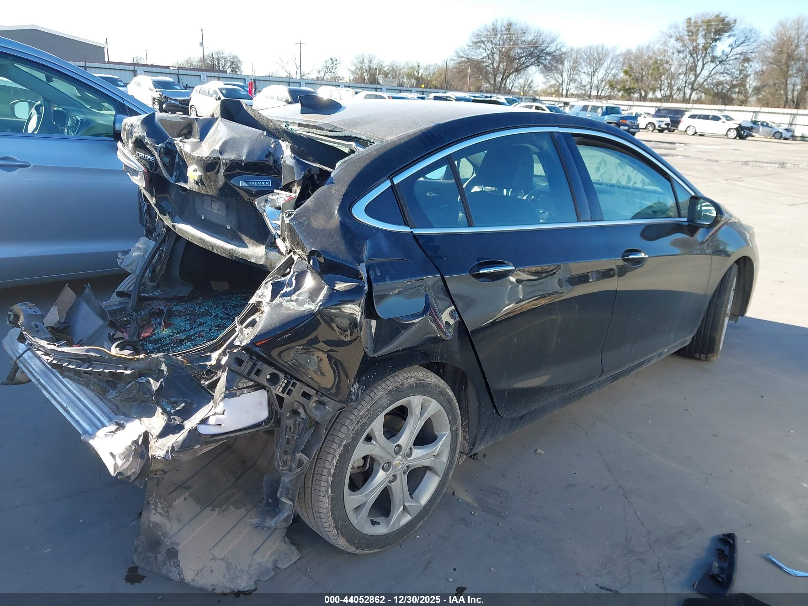 CHEVROLET CRUZE image 4