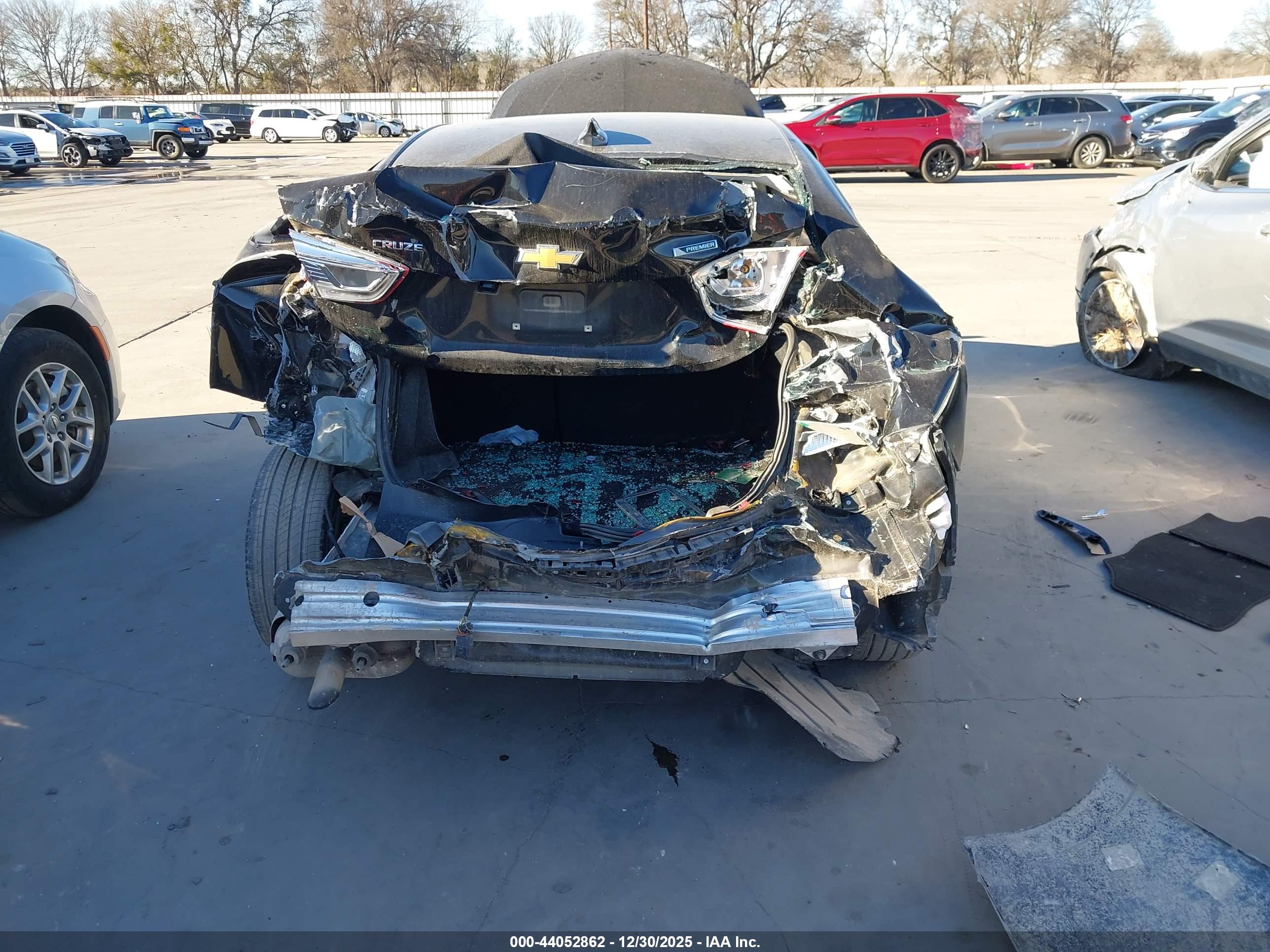 CHEVROLET CRUZE image 6