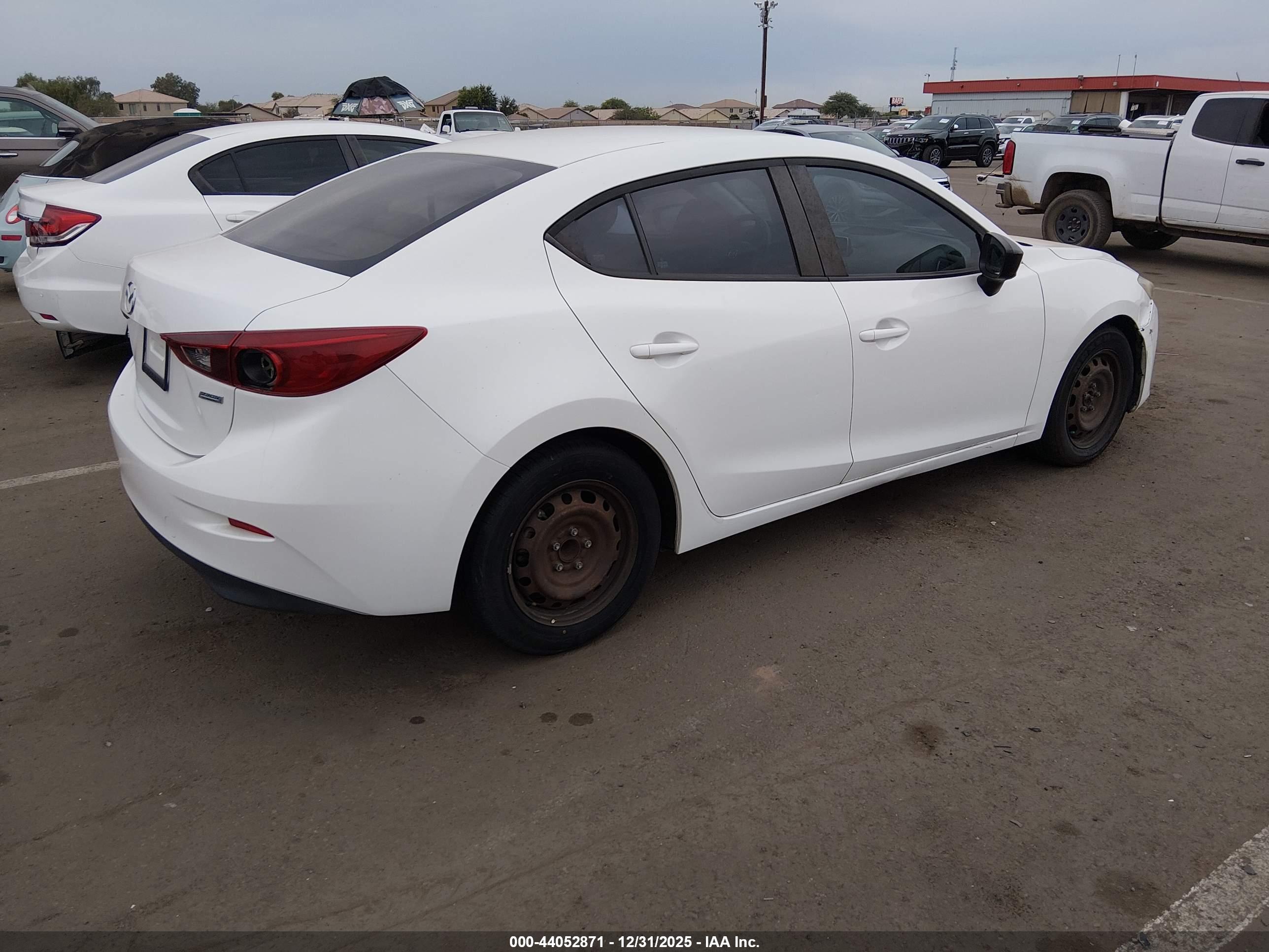 MAZDA MAZDA3 image 4