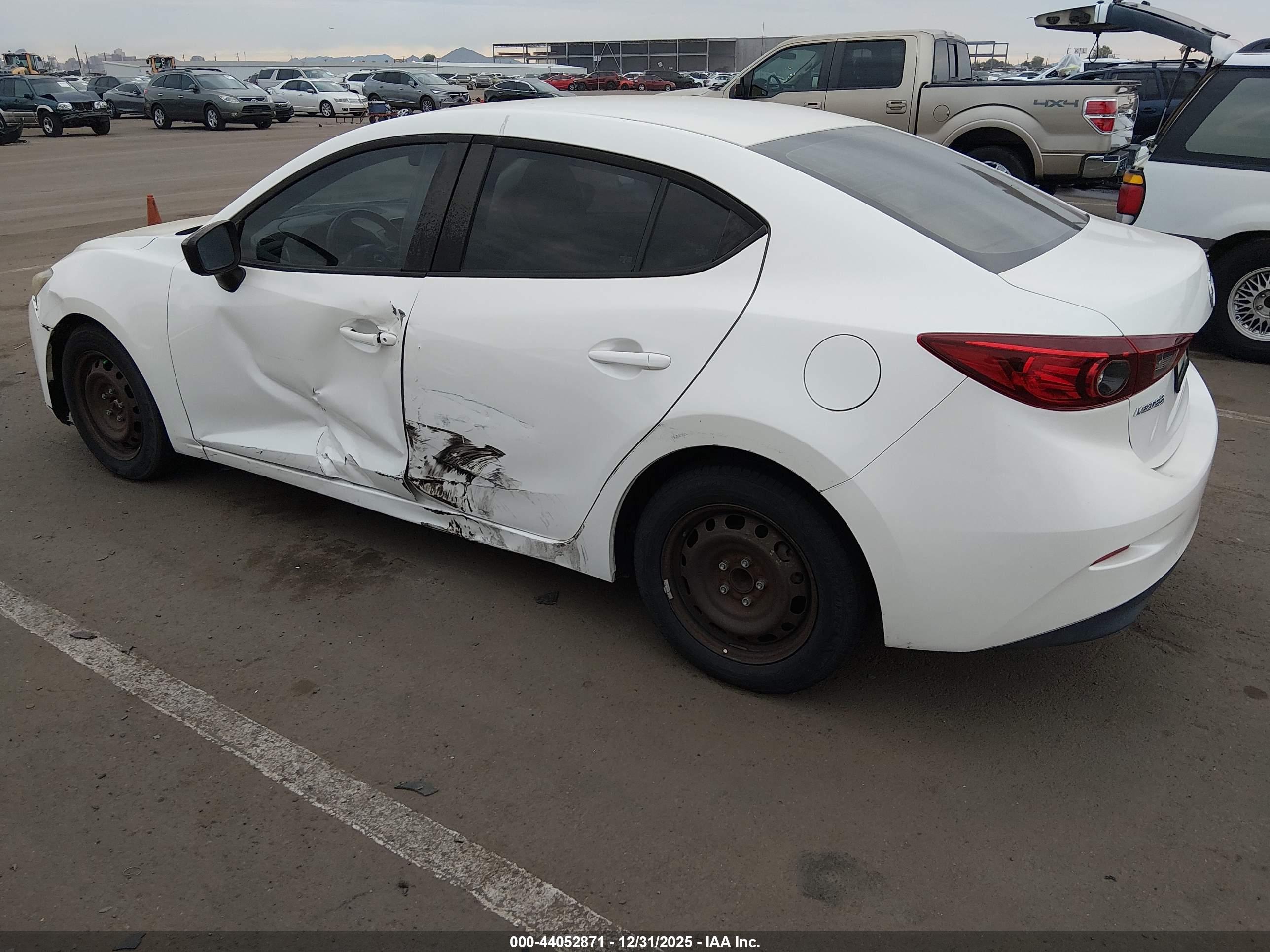 MAZDA MAZDA3 image 6