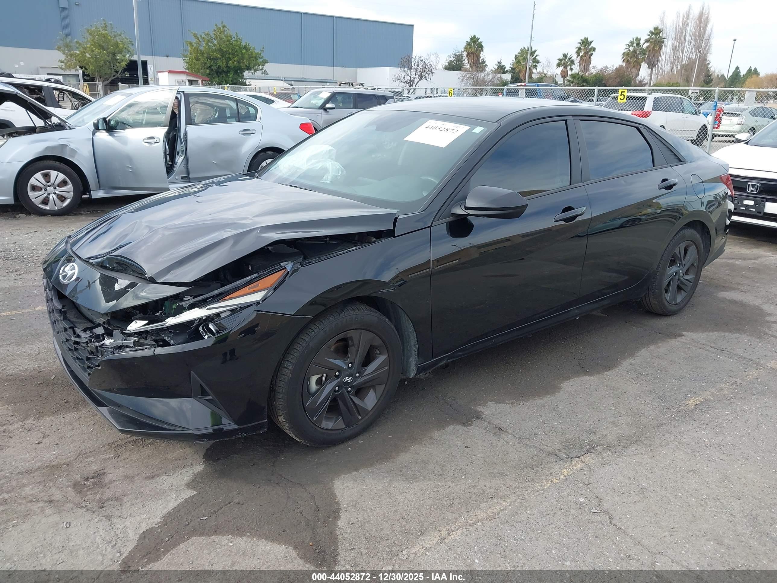 HYUNDAI ELANTRA image 2