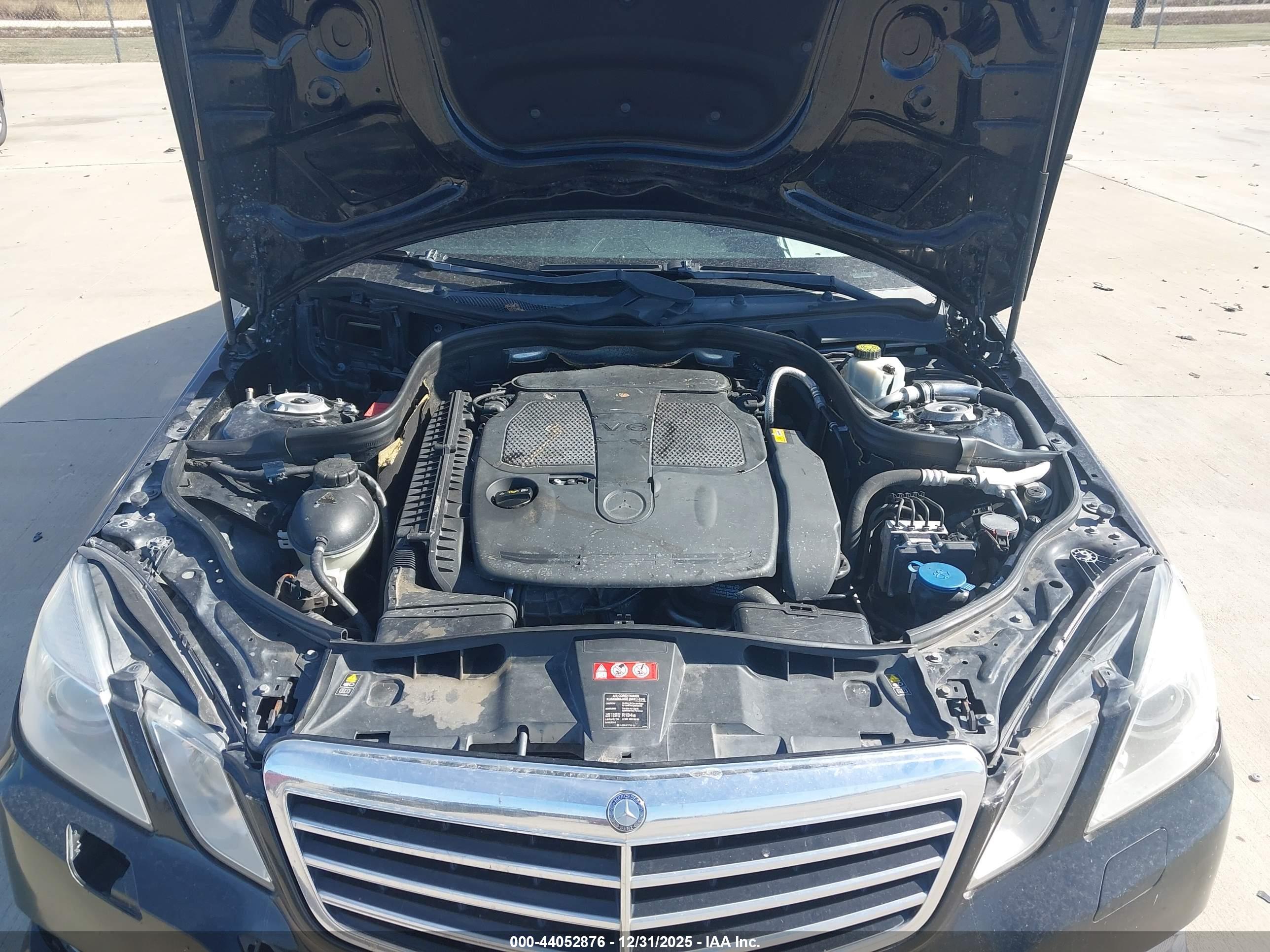MERCEDES-BENZ E image 10