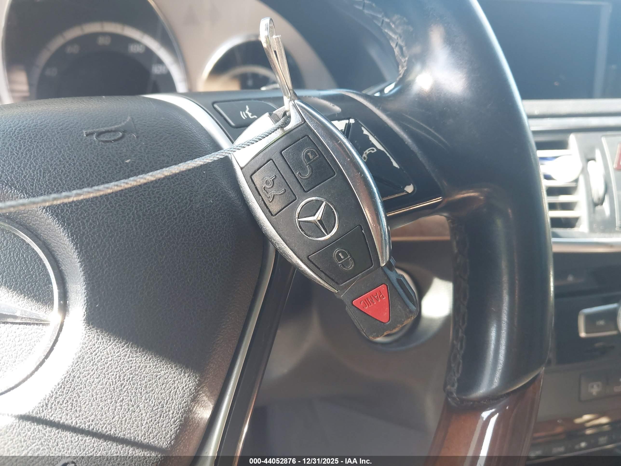 MERCEDES-BENZ E image 11